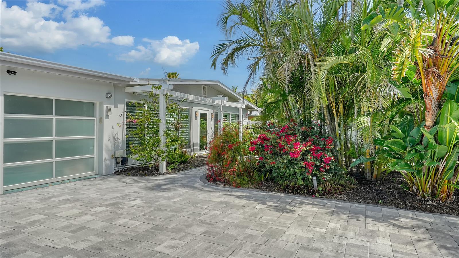 425 MCKINLEY DR — photo 5