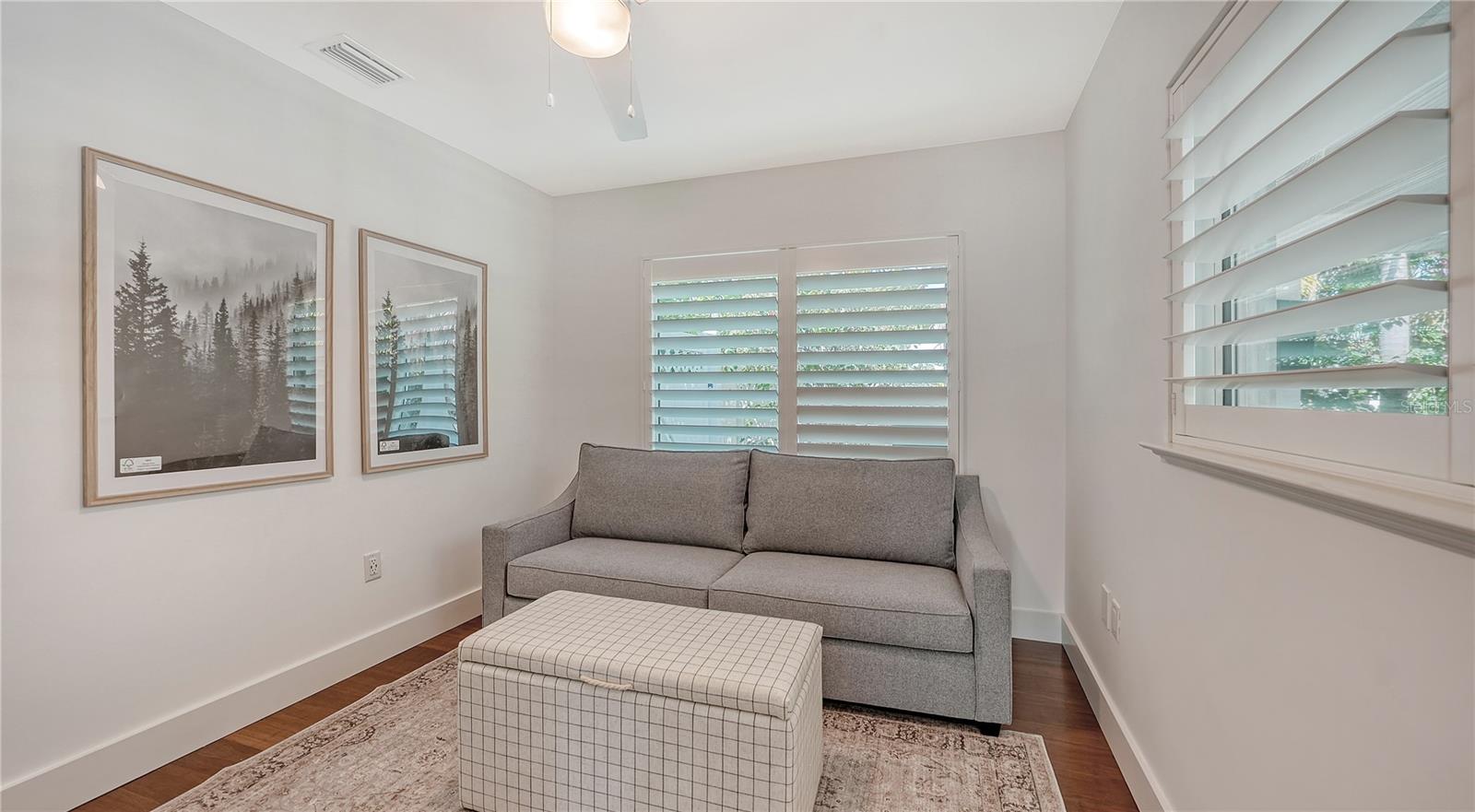 425 MCKINLEY DR — photo 33