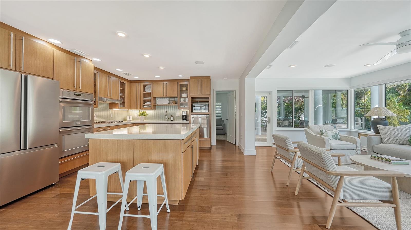 425 MCKINLEY DR — photo 19
