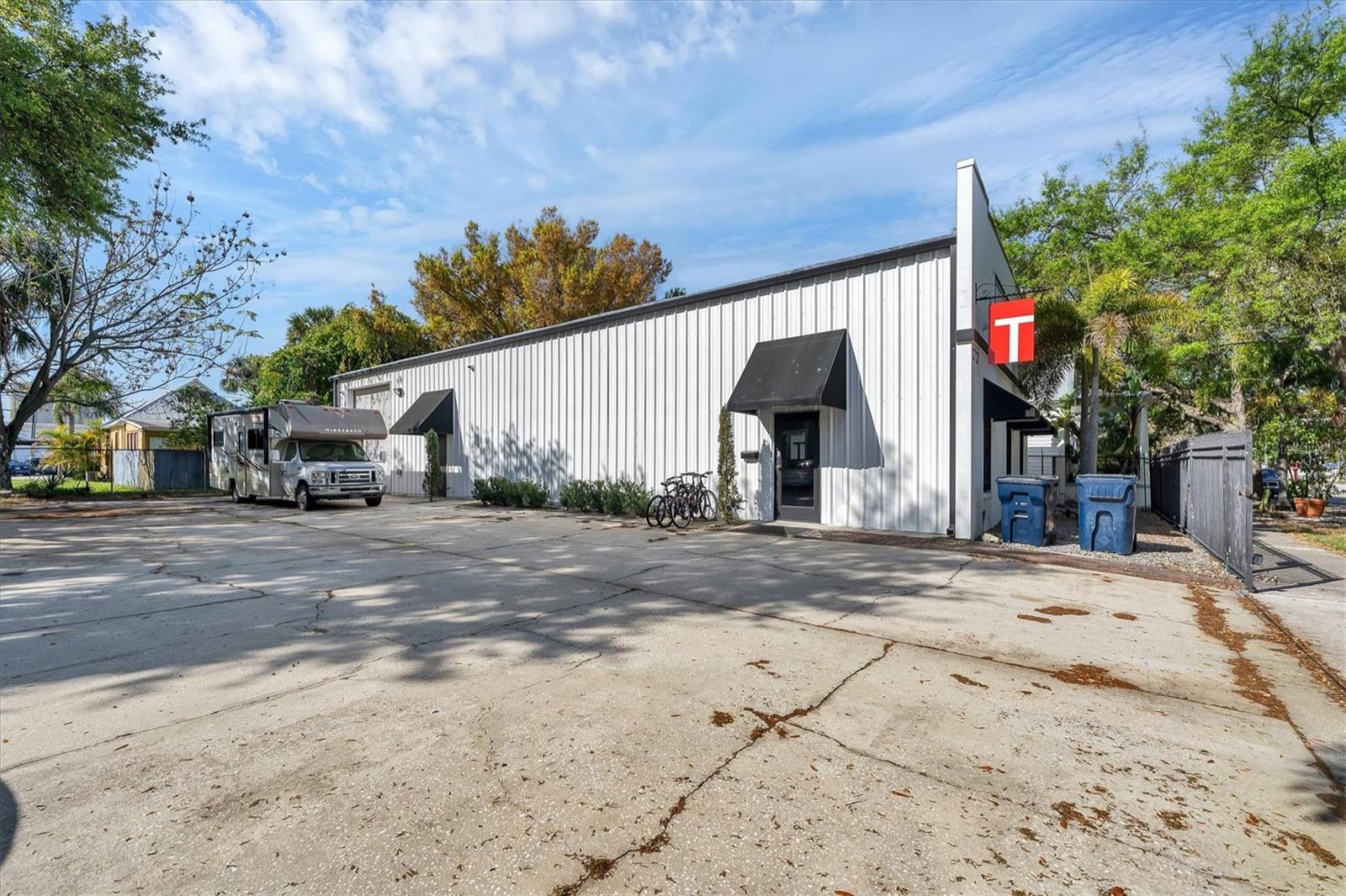 1717 E 5TH AVE — photo 8