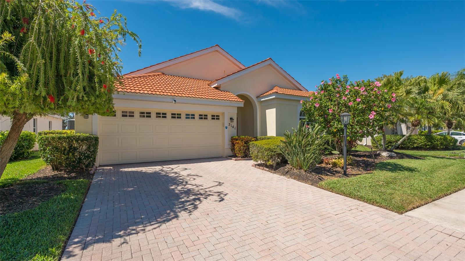 5141 FLAGSTONE DR — photo 43