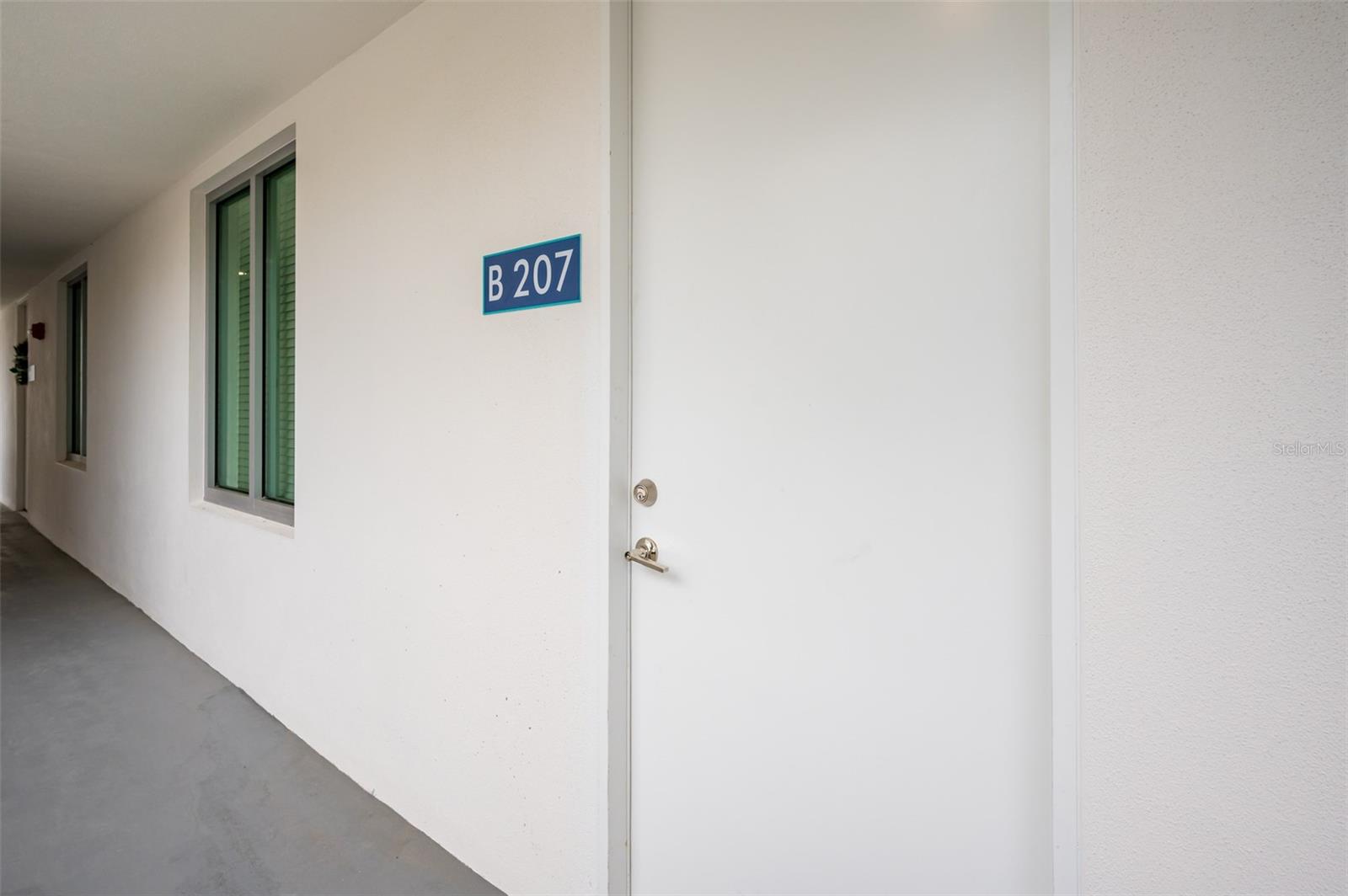 1703 N TAMIAMI TRL #207 — photo 2