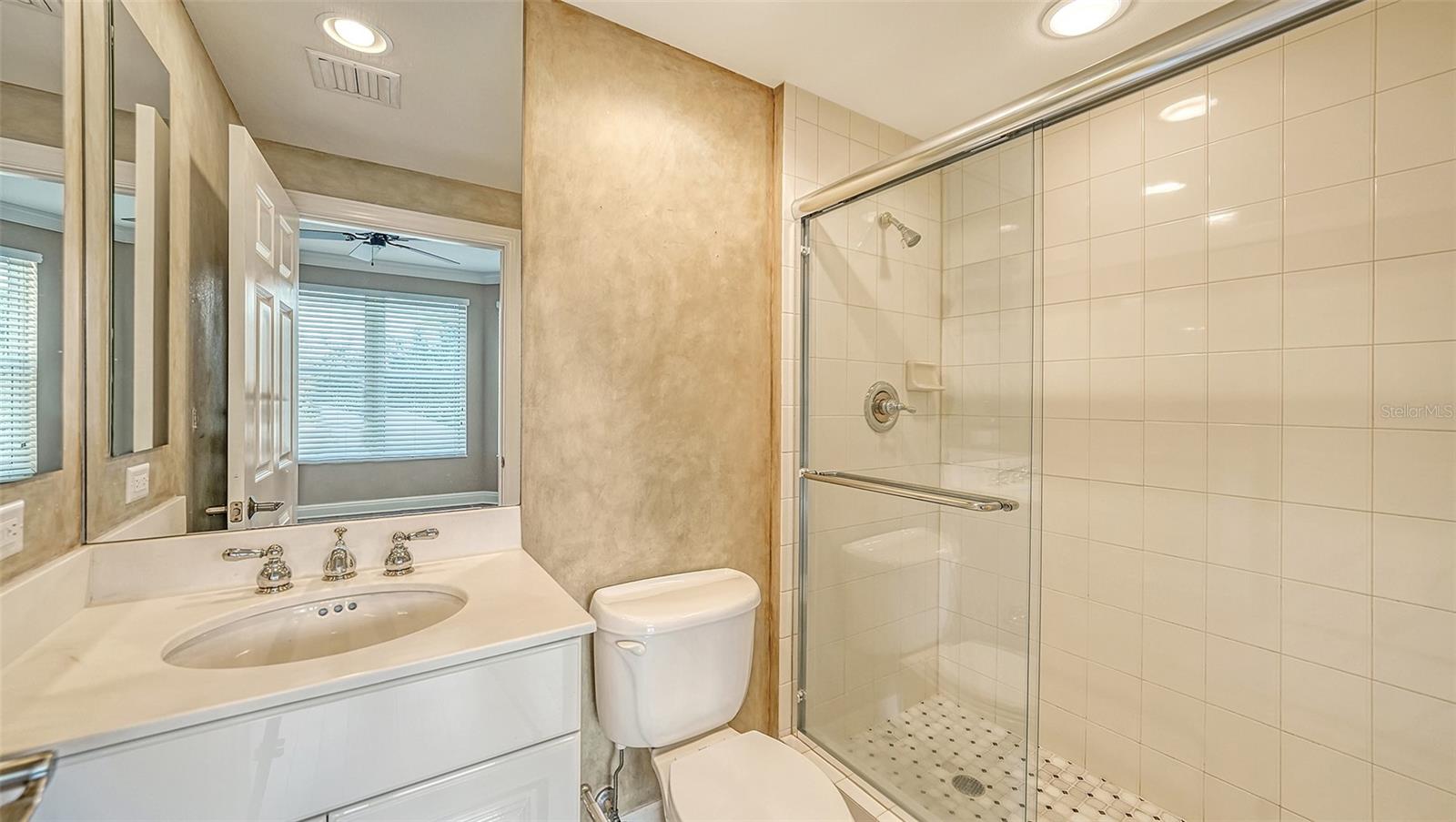 401 N POINT RD #301 — photo 34