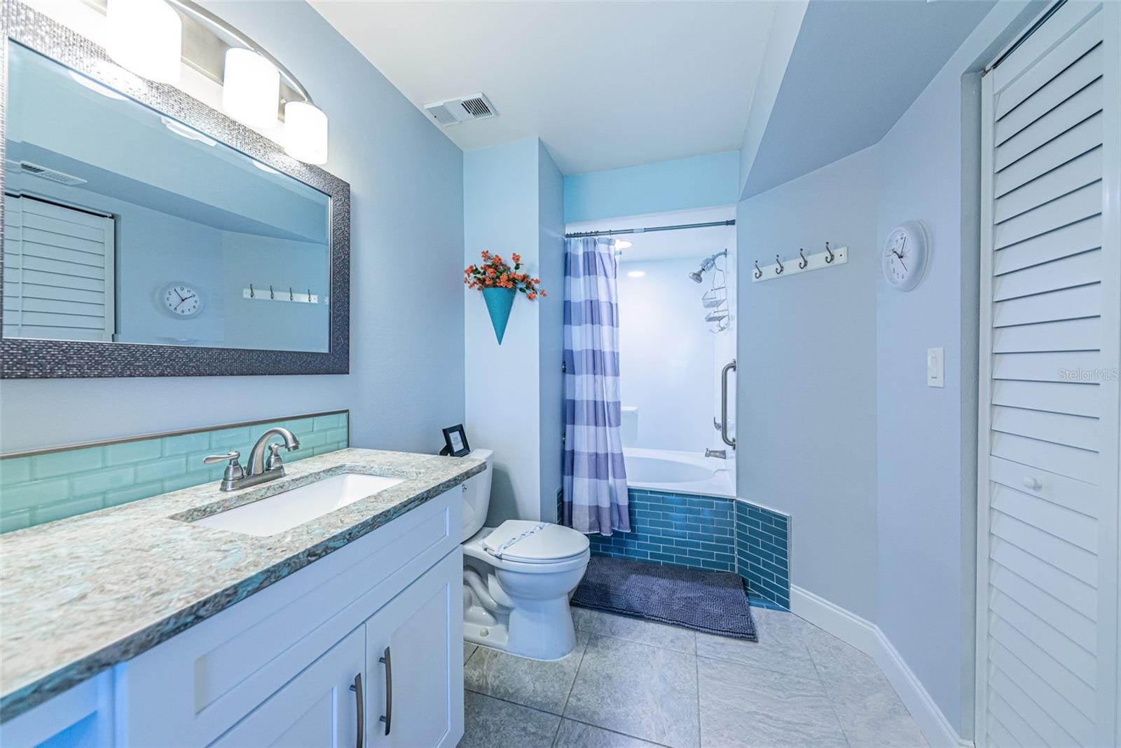 6000 BAHIA DEL MAR CIR #130 — photo 17