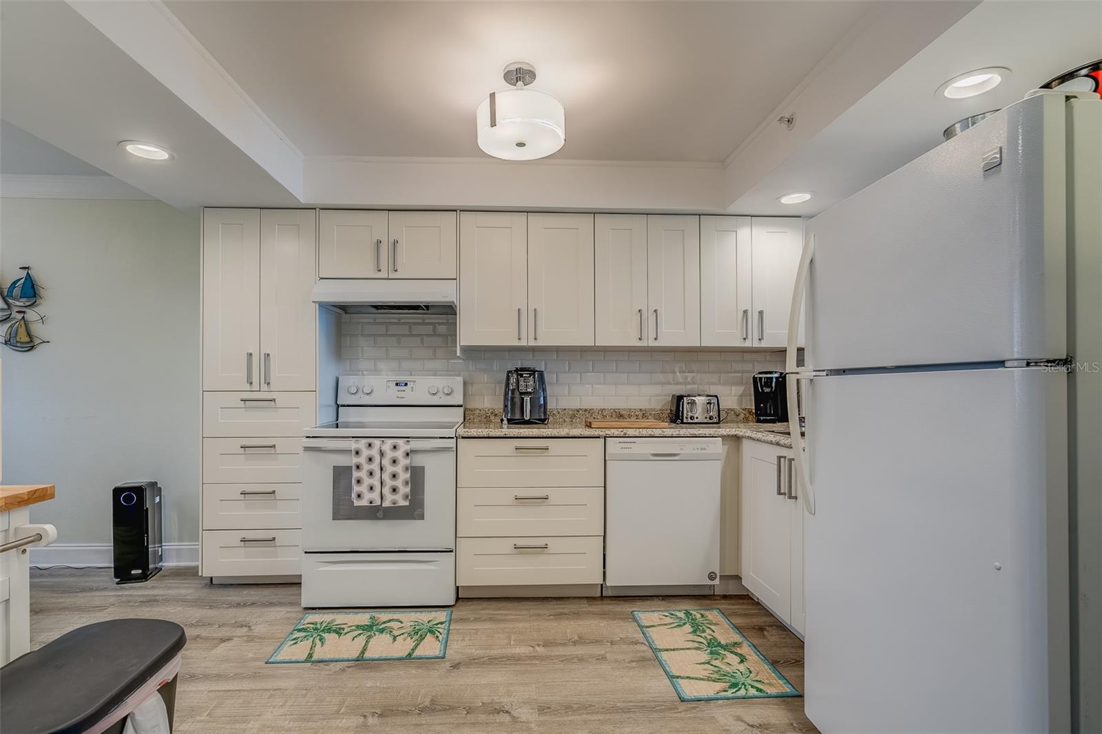 17900 GULF BLVD #2E — photo 9