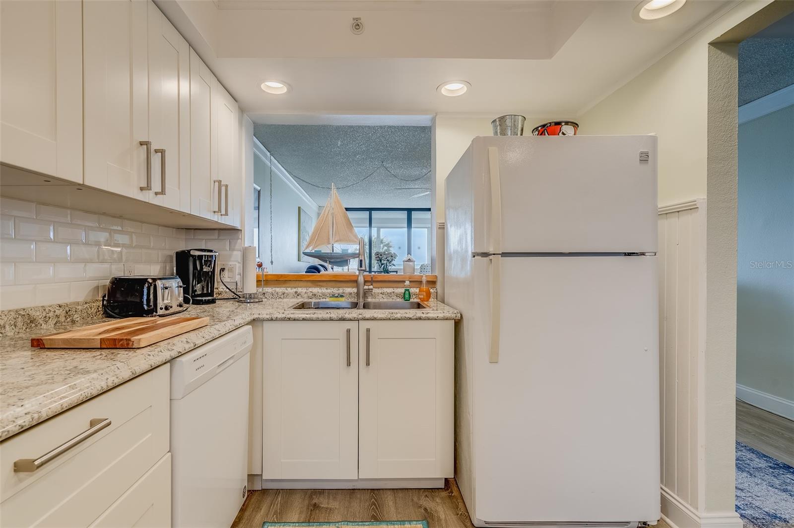 17900 GULF BLVD #2E — photo 11