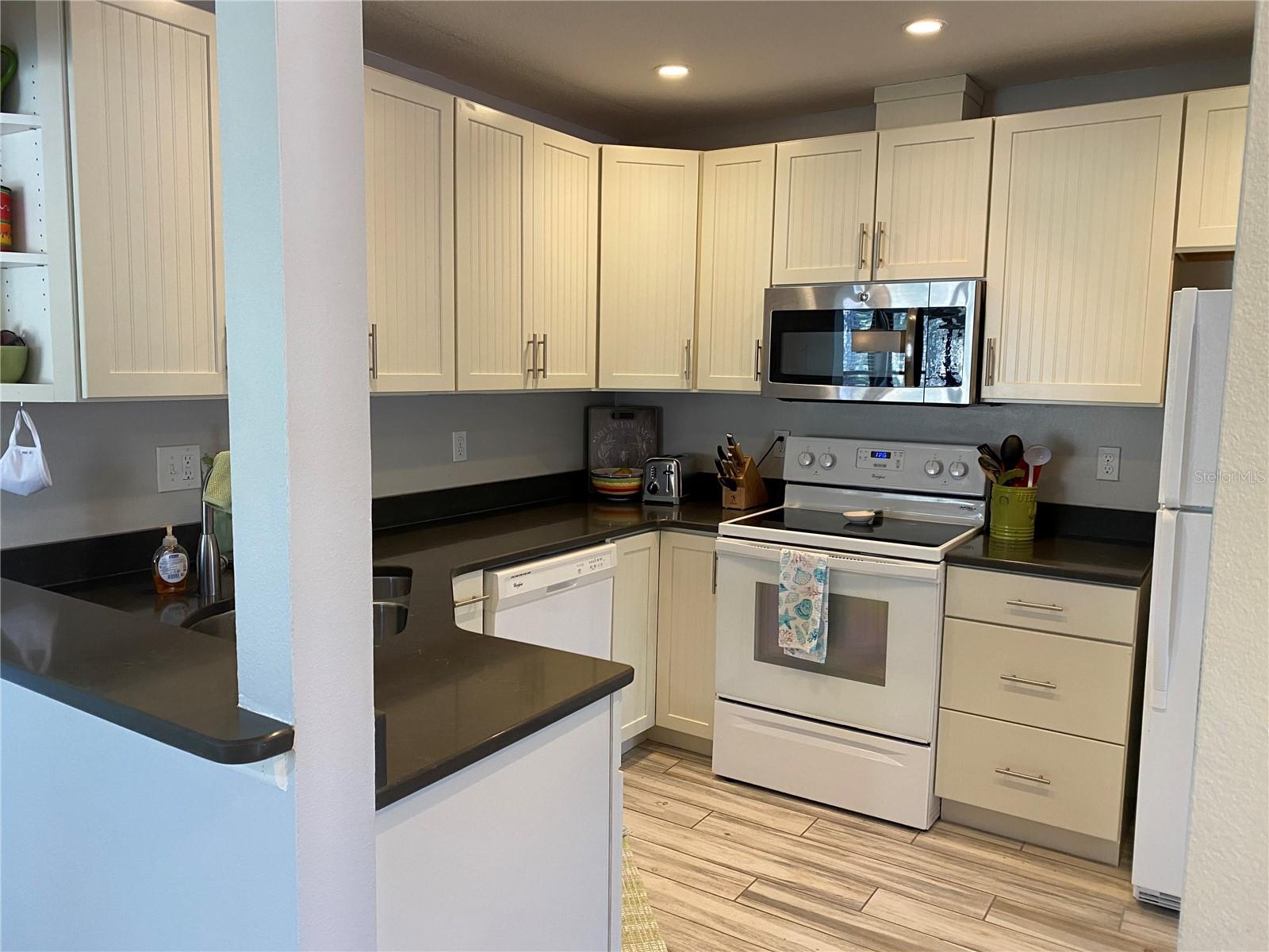 5769 AVISTA DR #5769 — photo 8