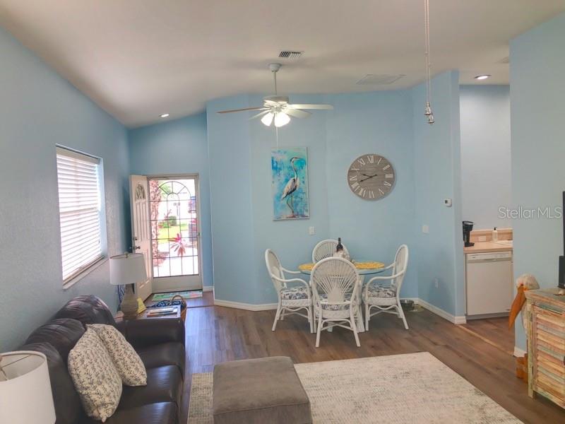 1211 HOT SPRINGS PT — photo 3