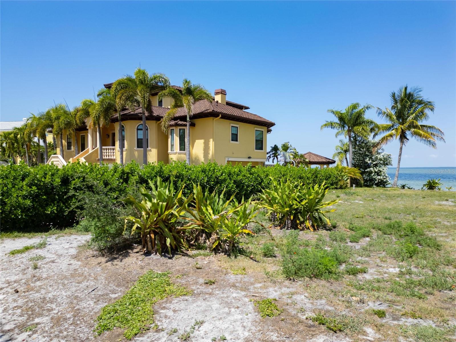 1013 SYMPHONY ISLES BLVD — photo 34