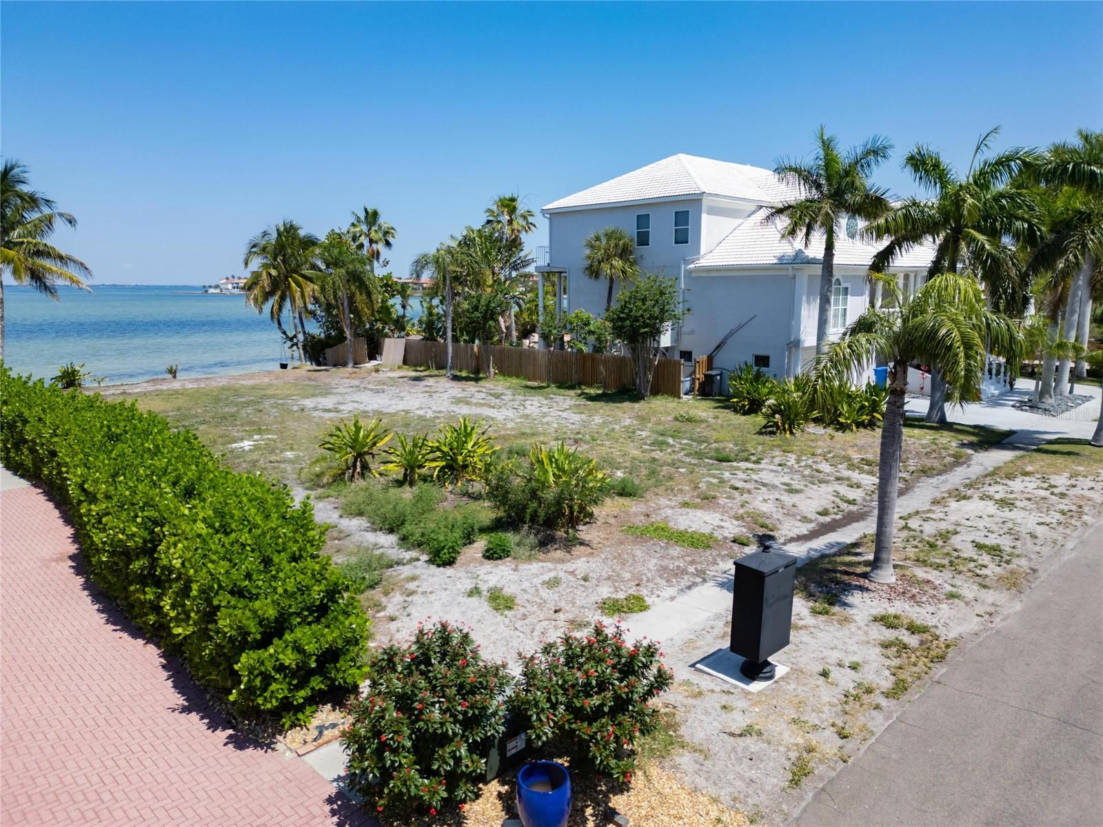 1013 SYMPHONY ISLES BLVD — photo 44