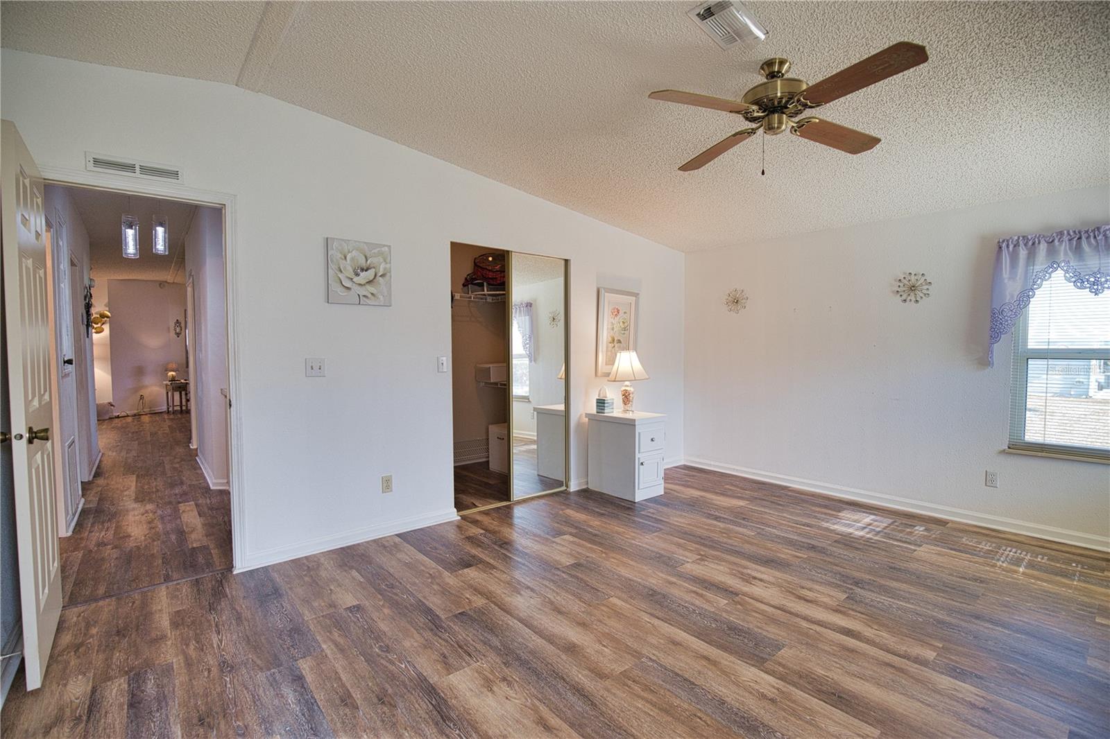 469 LOMA LINDA — photo 36