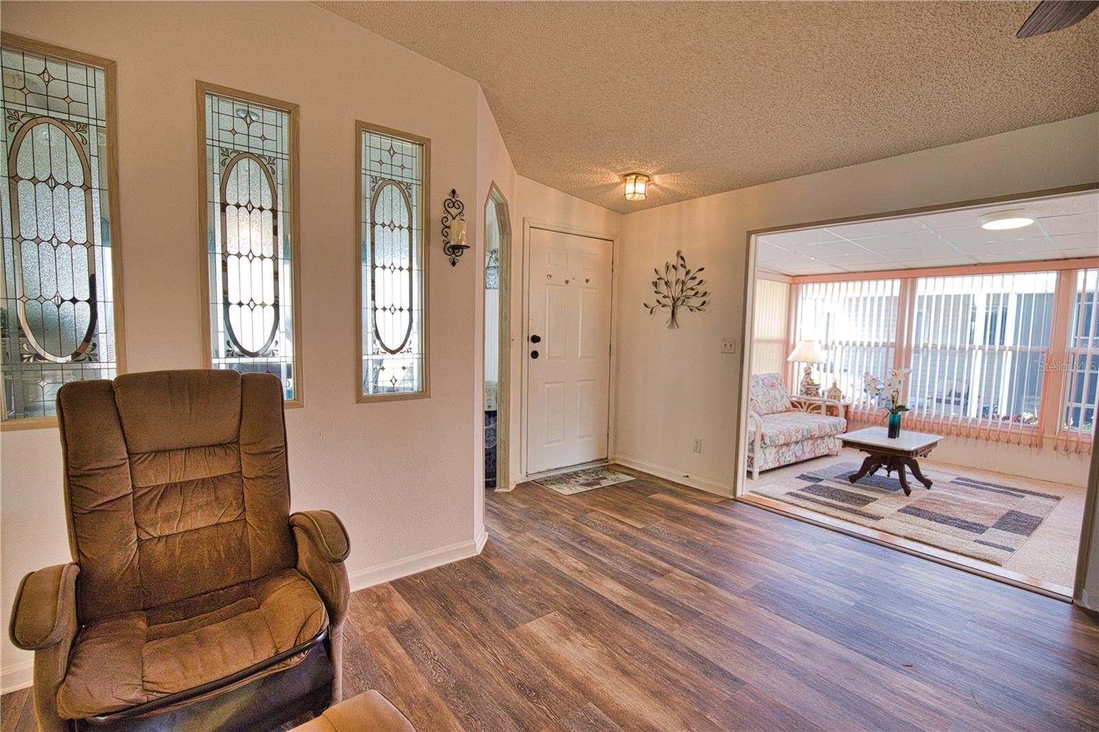 469 LOMA LINDA — photo 16