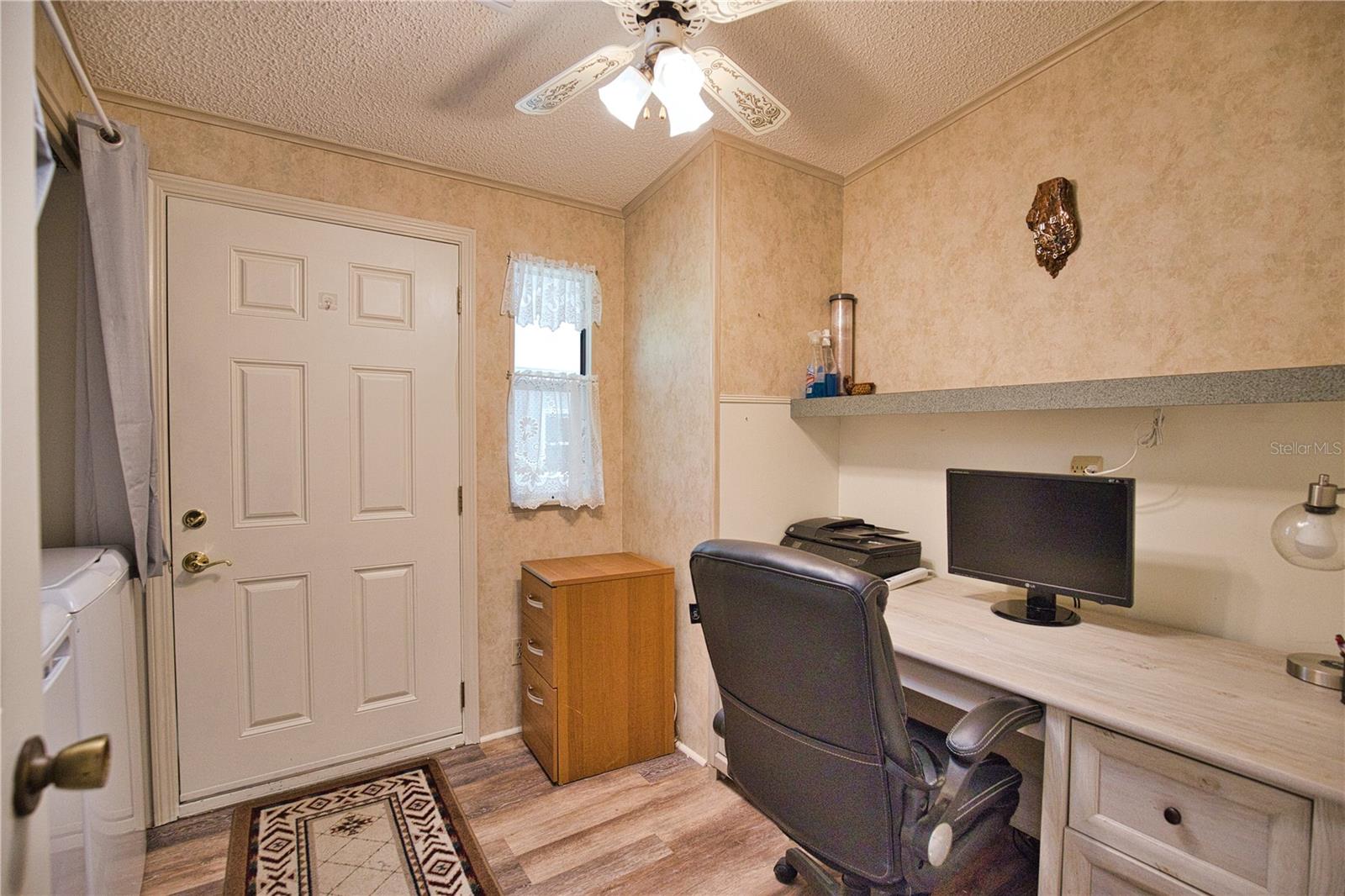 469 LOMA LINDA — photo 32