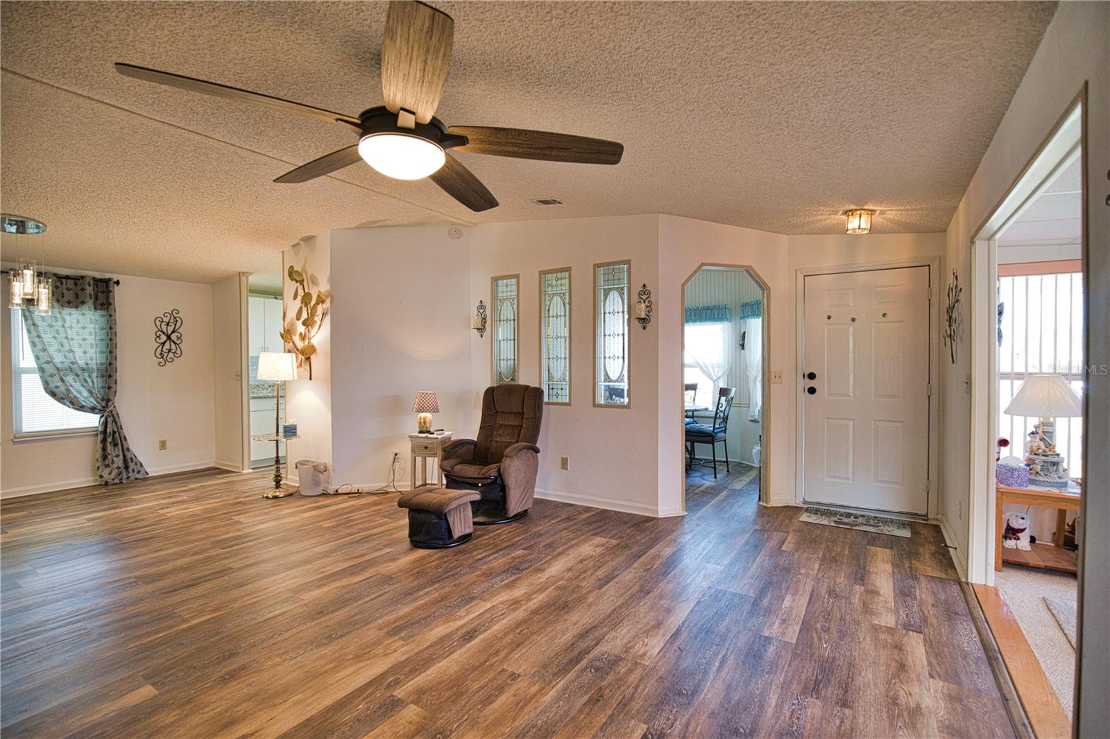 469 LOMA LINDA — photo 14