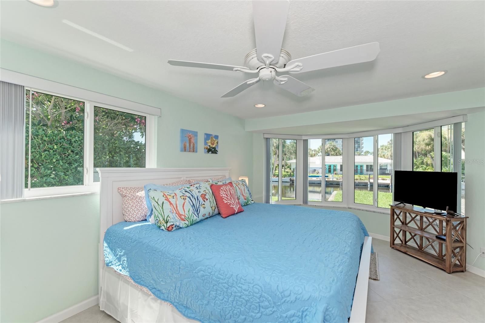 5577 CONTENTO DR — photo 26