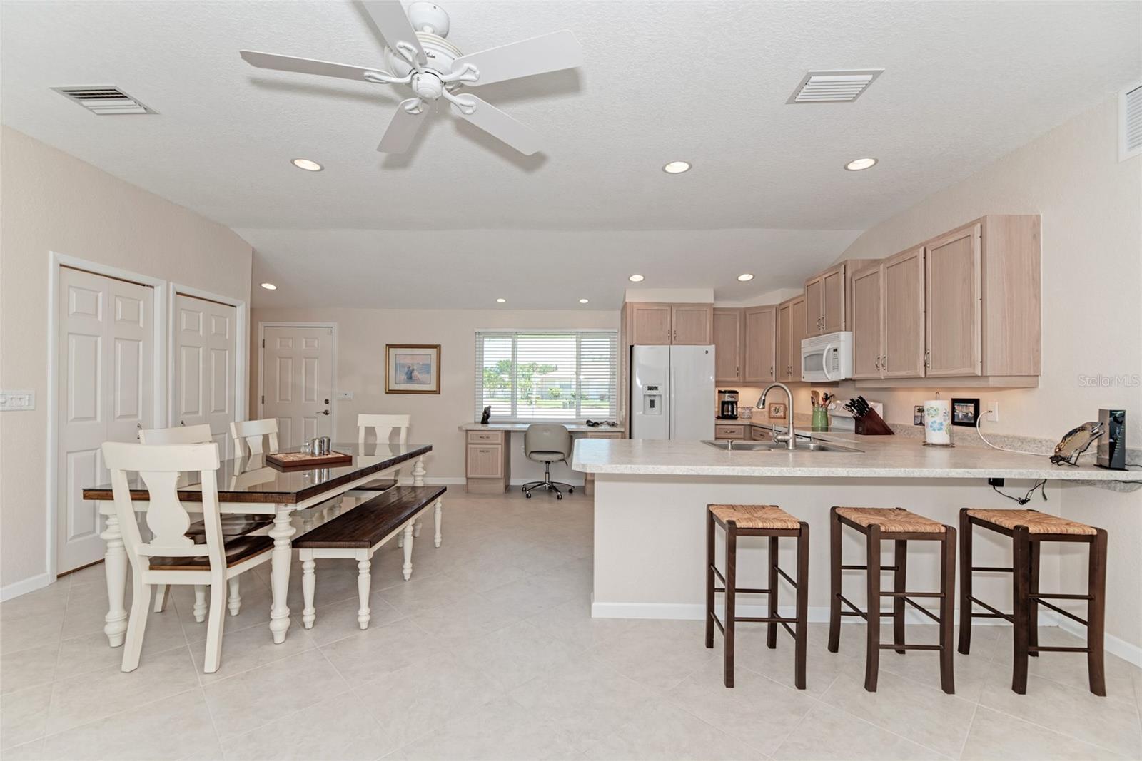 5577 CONTENTO DR — photo 14