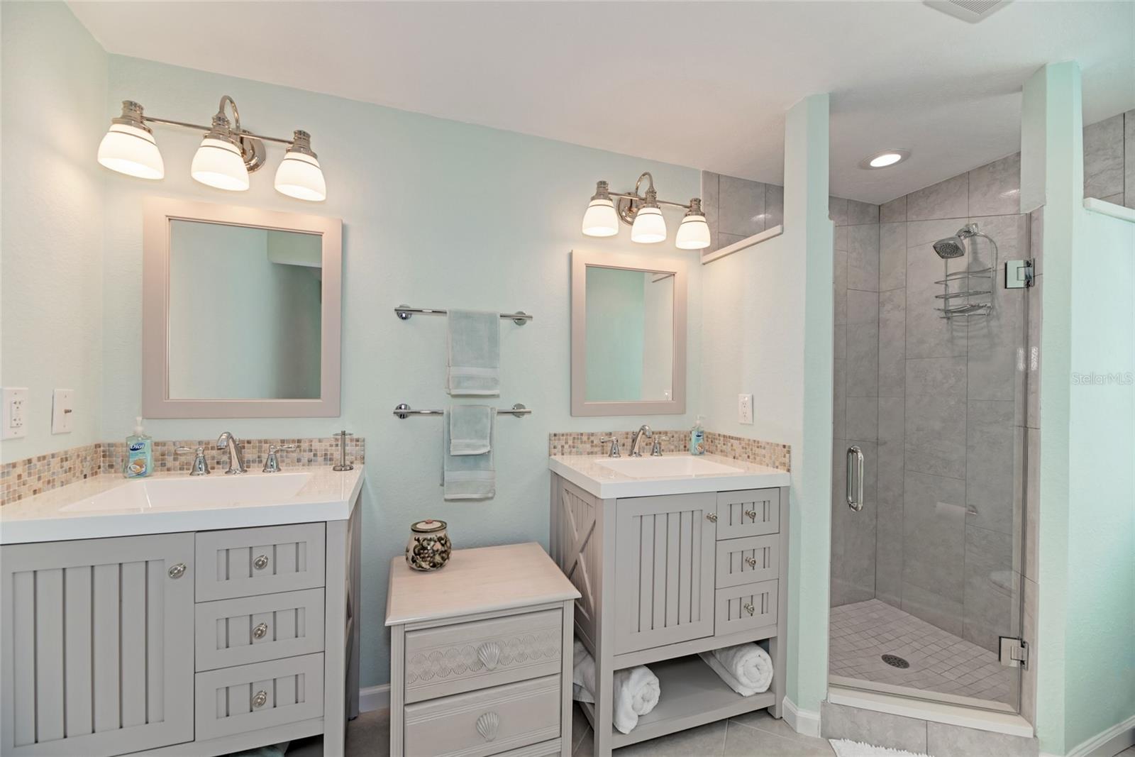 5577 CONTENTO DR — photo 23