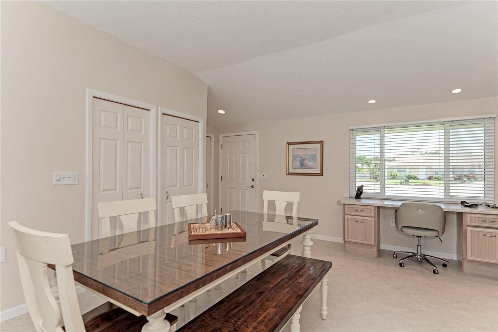 5577 CONTENTO DR — photo 15