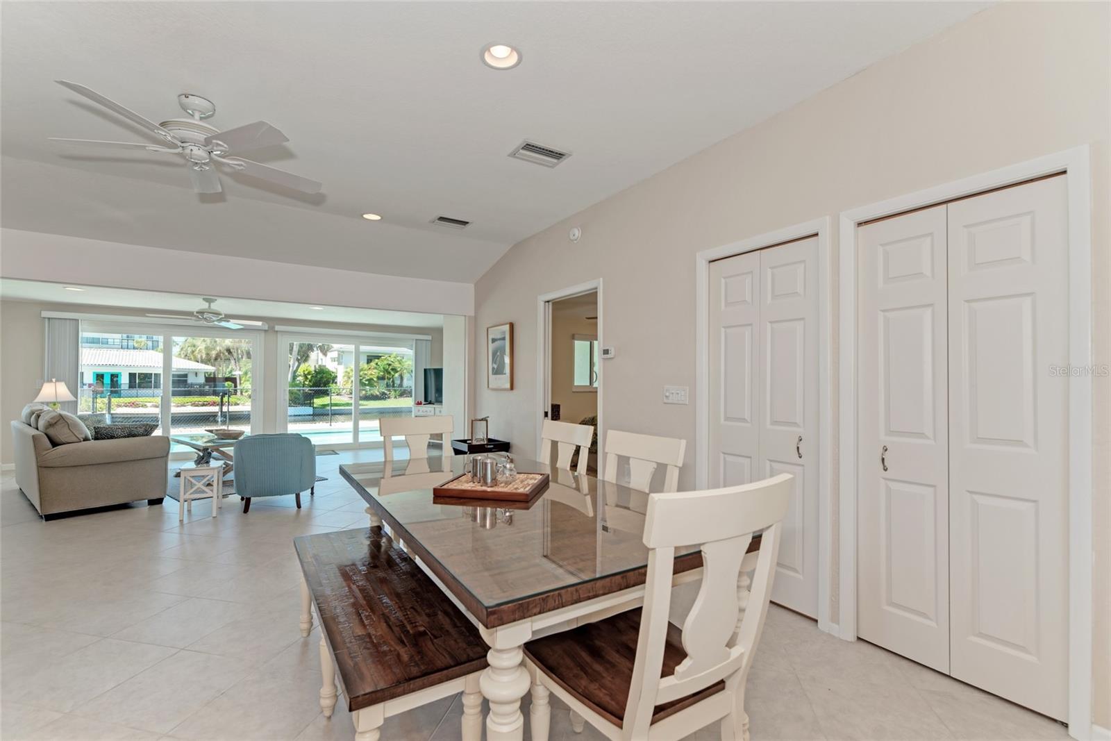 5577 CONTENTO DR — photo 12