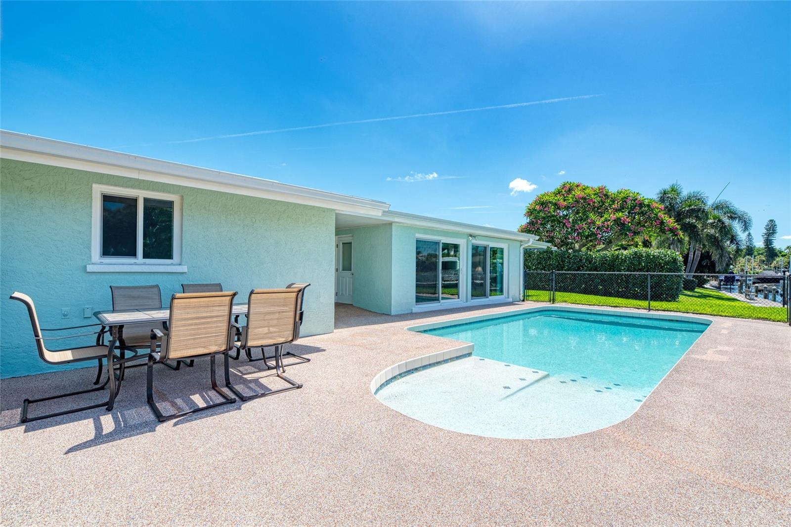 5577 CONTENTO DR — photo 32