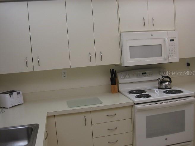 6061 BAHIA DEL MAR CIR #347 — photo 3