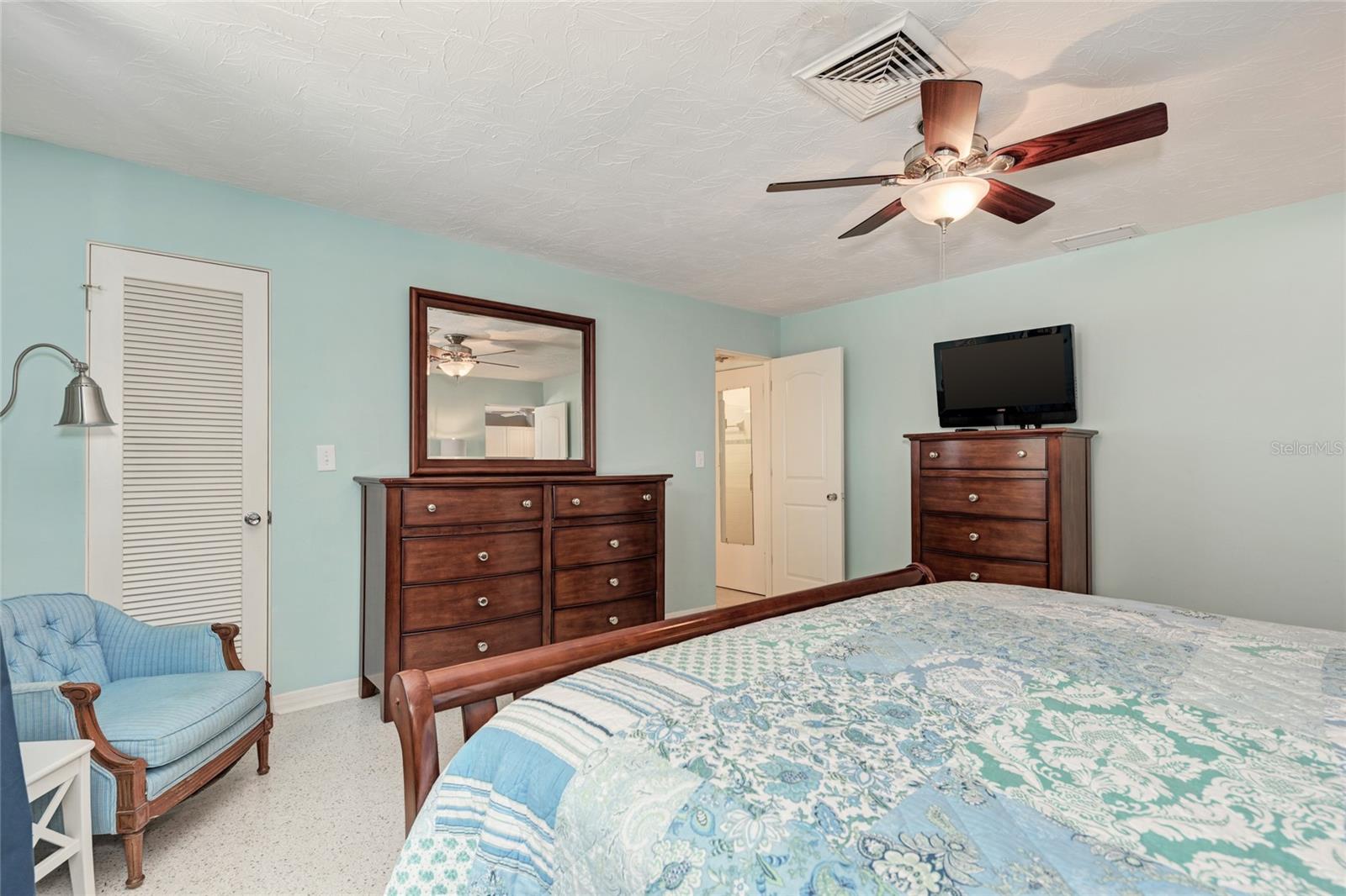 5640 CAPE LEYTE DR — photo 28