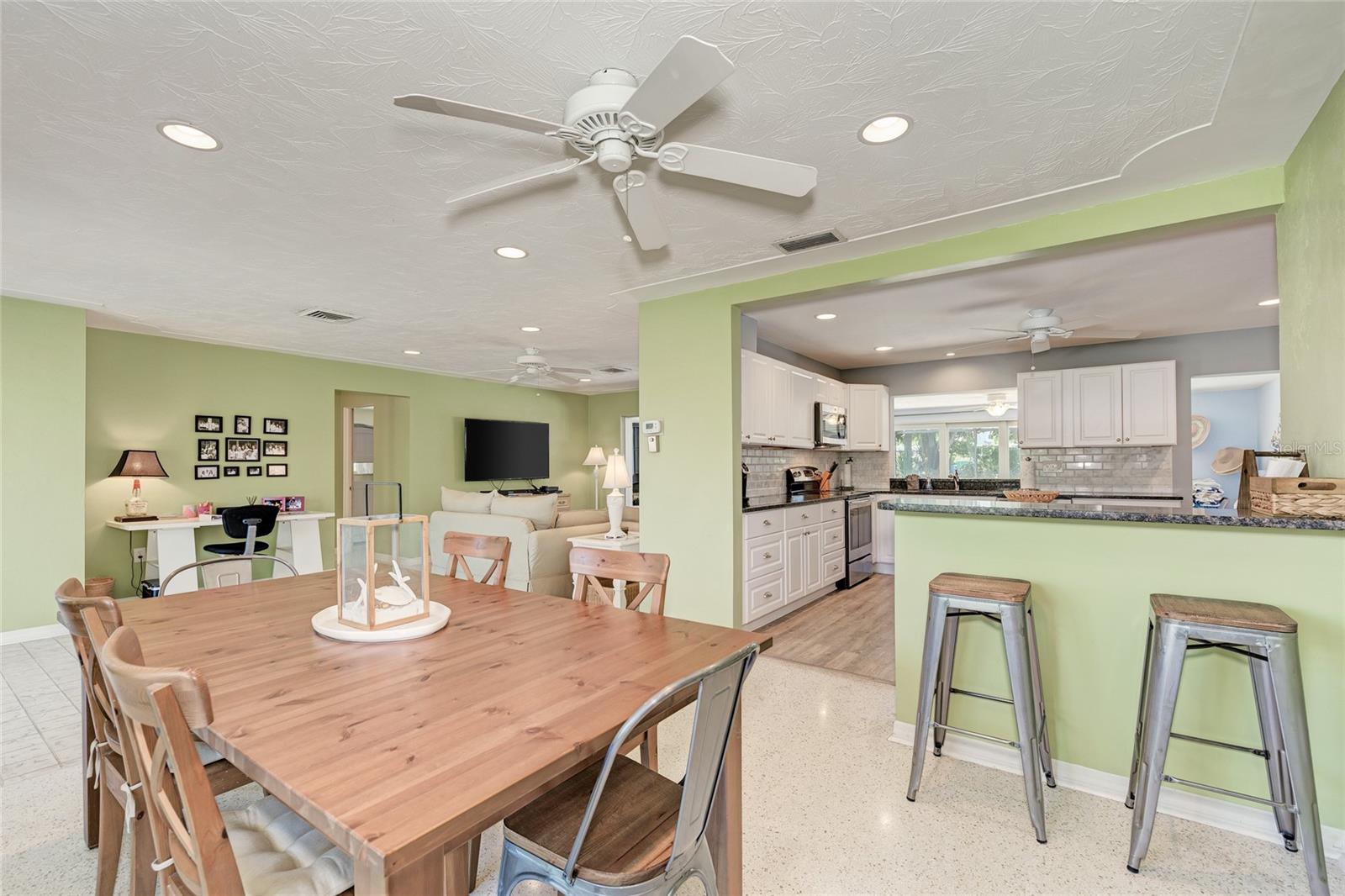 5640 CAPE LEYTE DR — photo 17