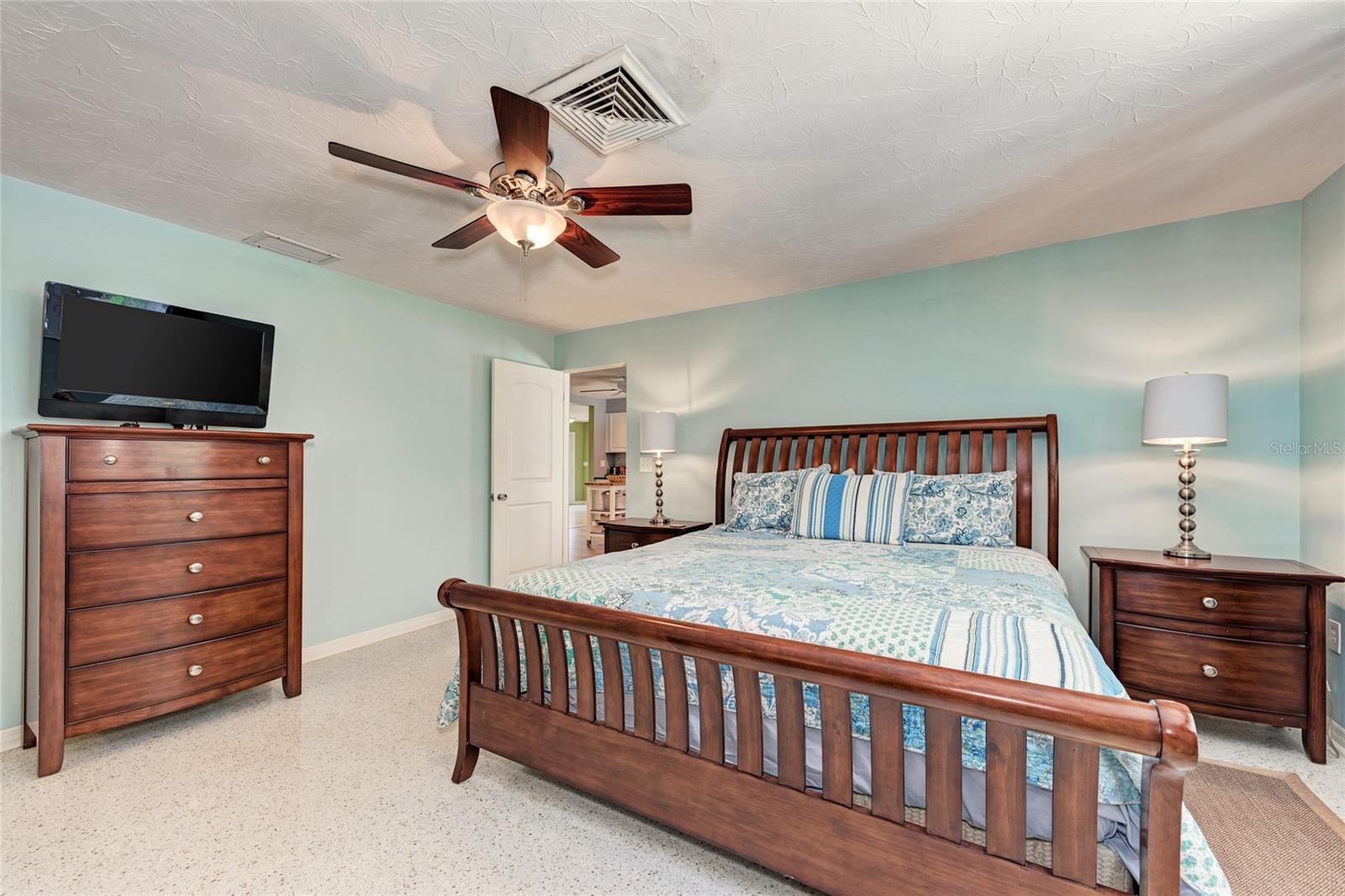 5640 CAPE LEYTE DR — photo 27