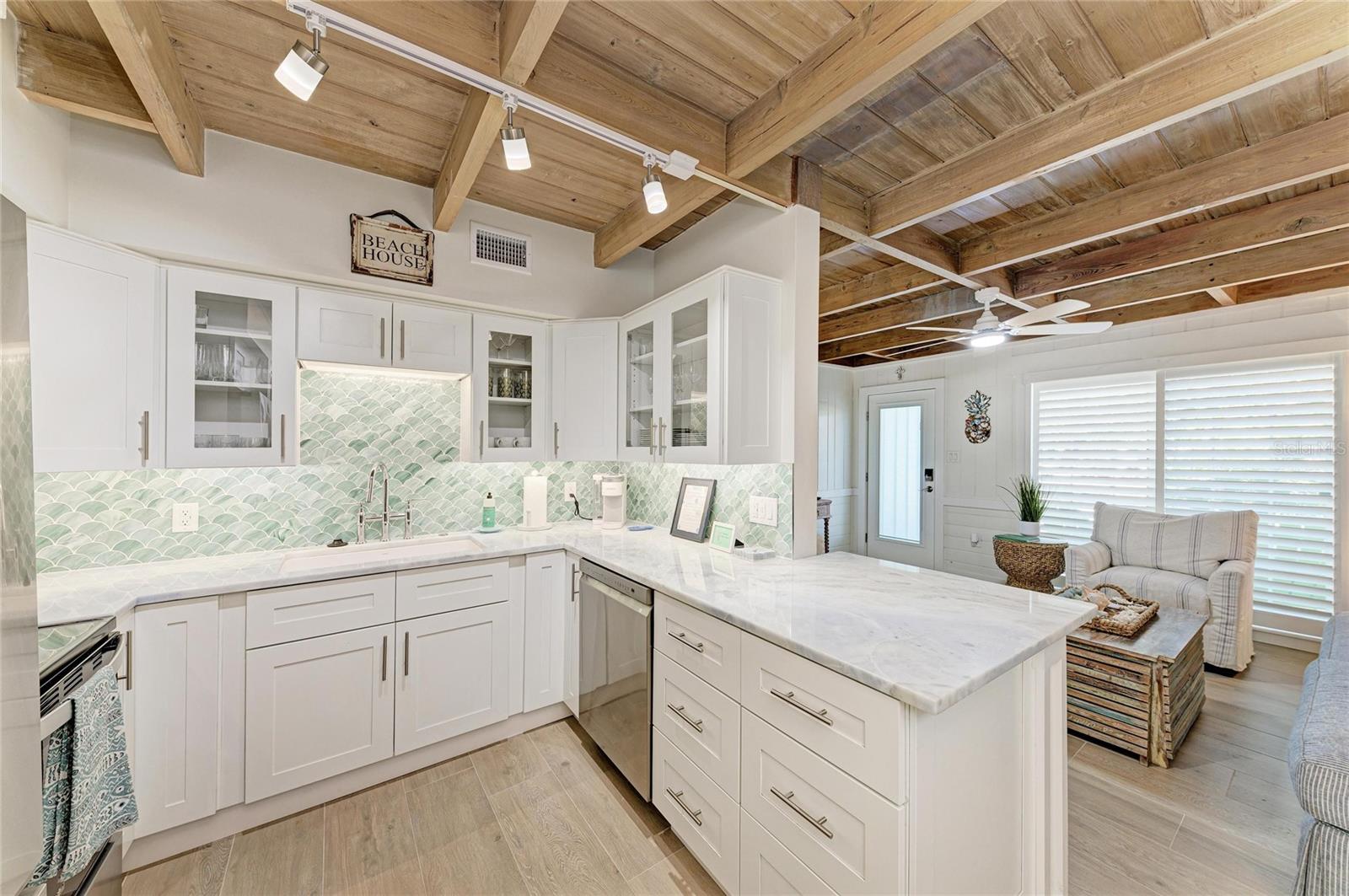 5216 CALLE DE COSTA RICA — photo 12