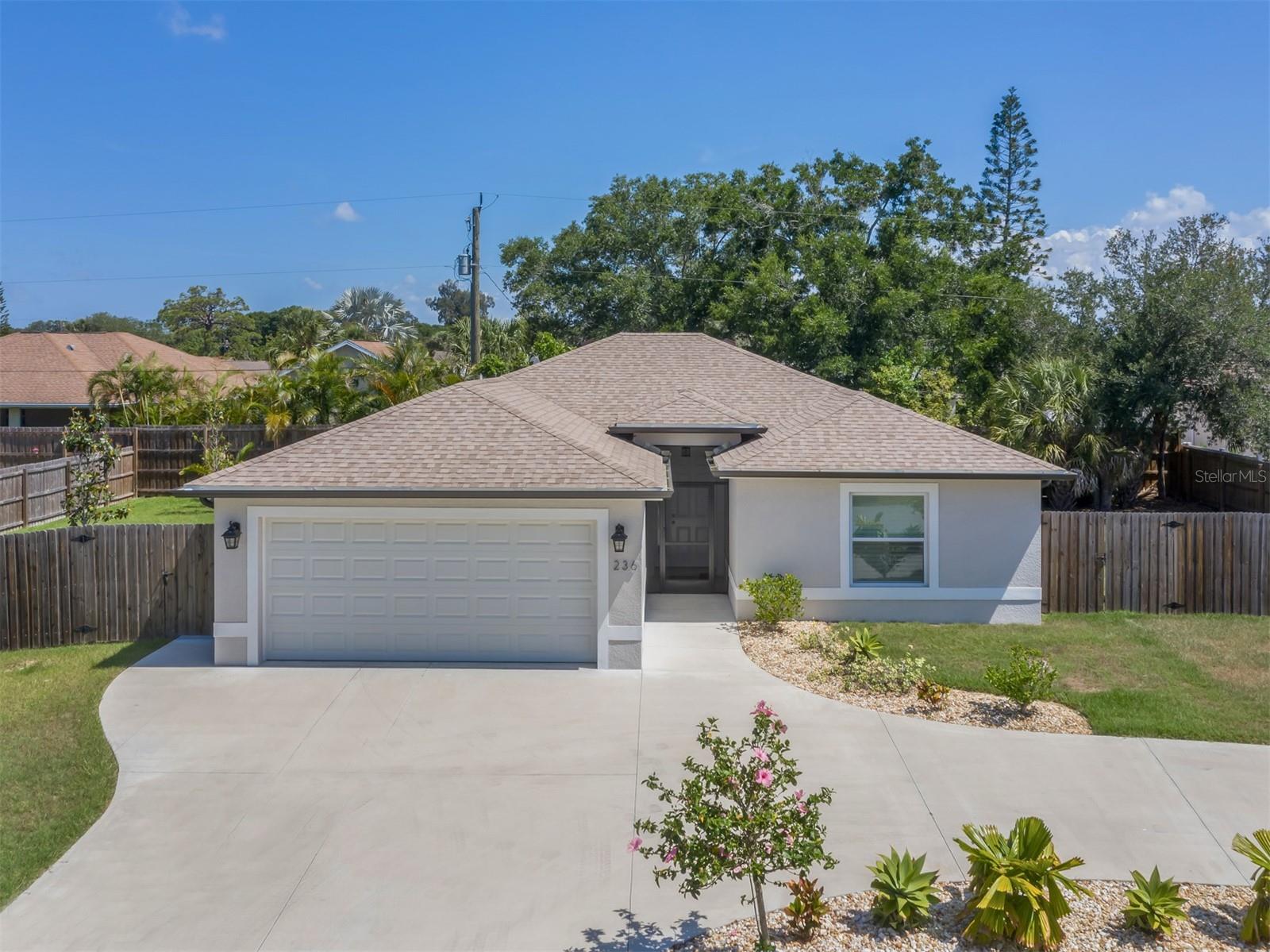236 HOLLY RD — photo 2