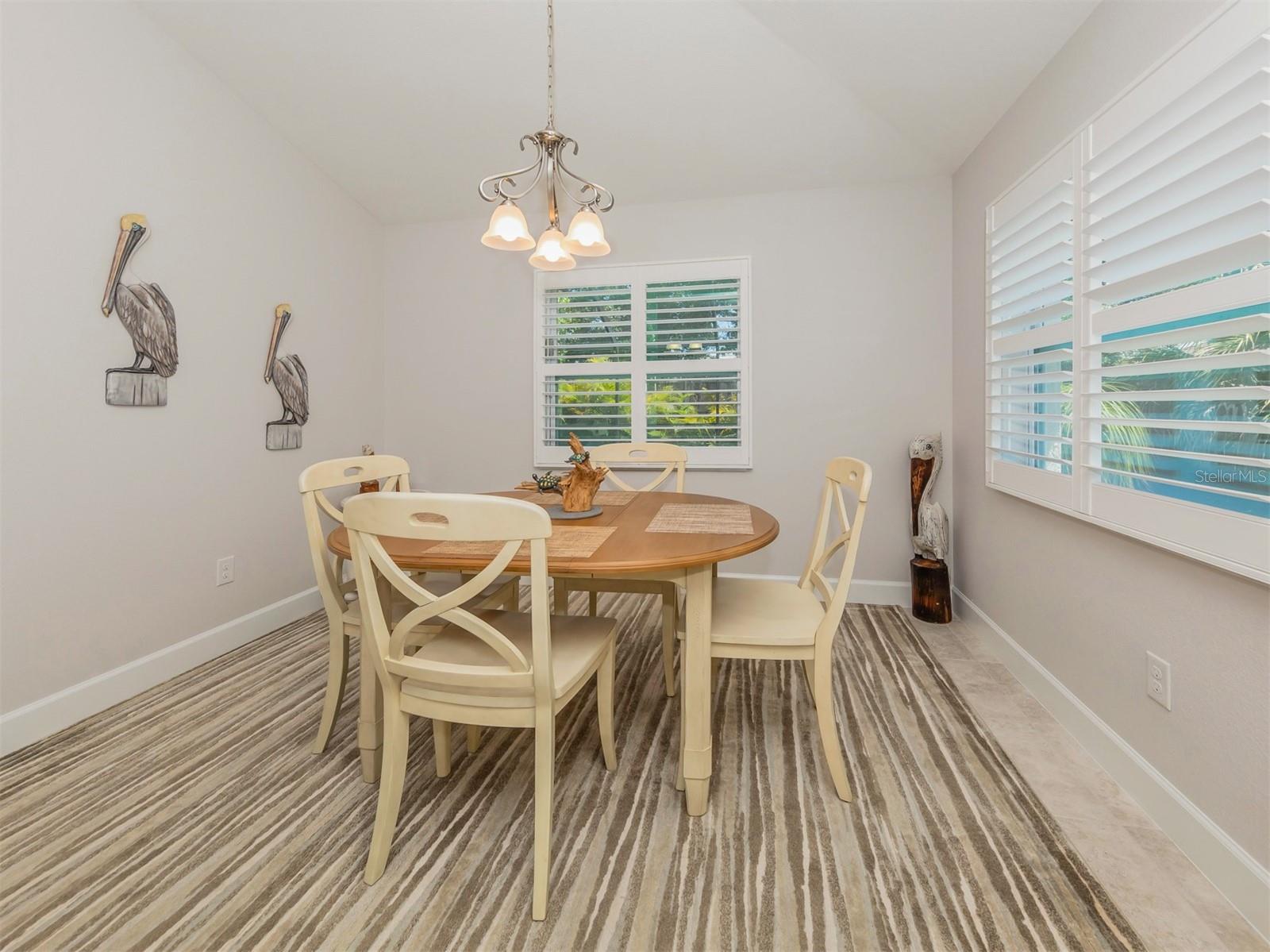 236 HOLLY RD — photo 21