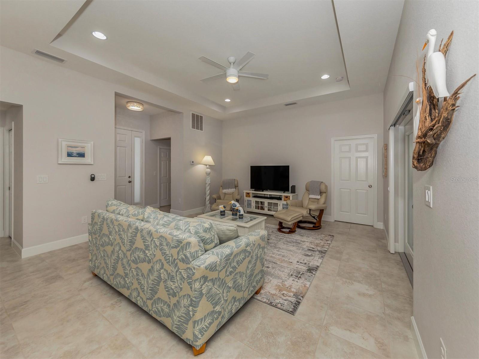 236 HOLLY RD — photo 11