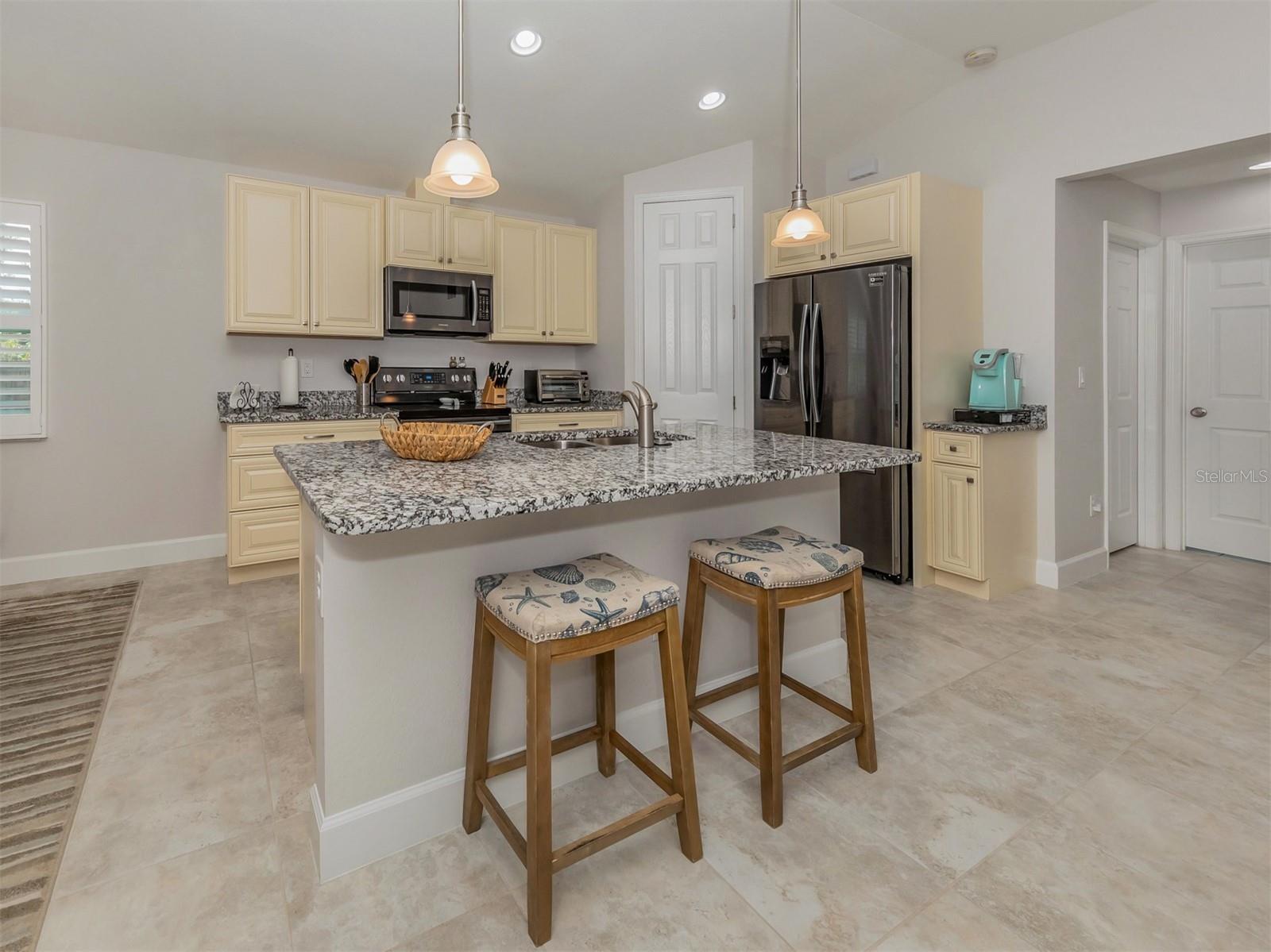 236 HOLLY RD — photo 15
