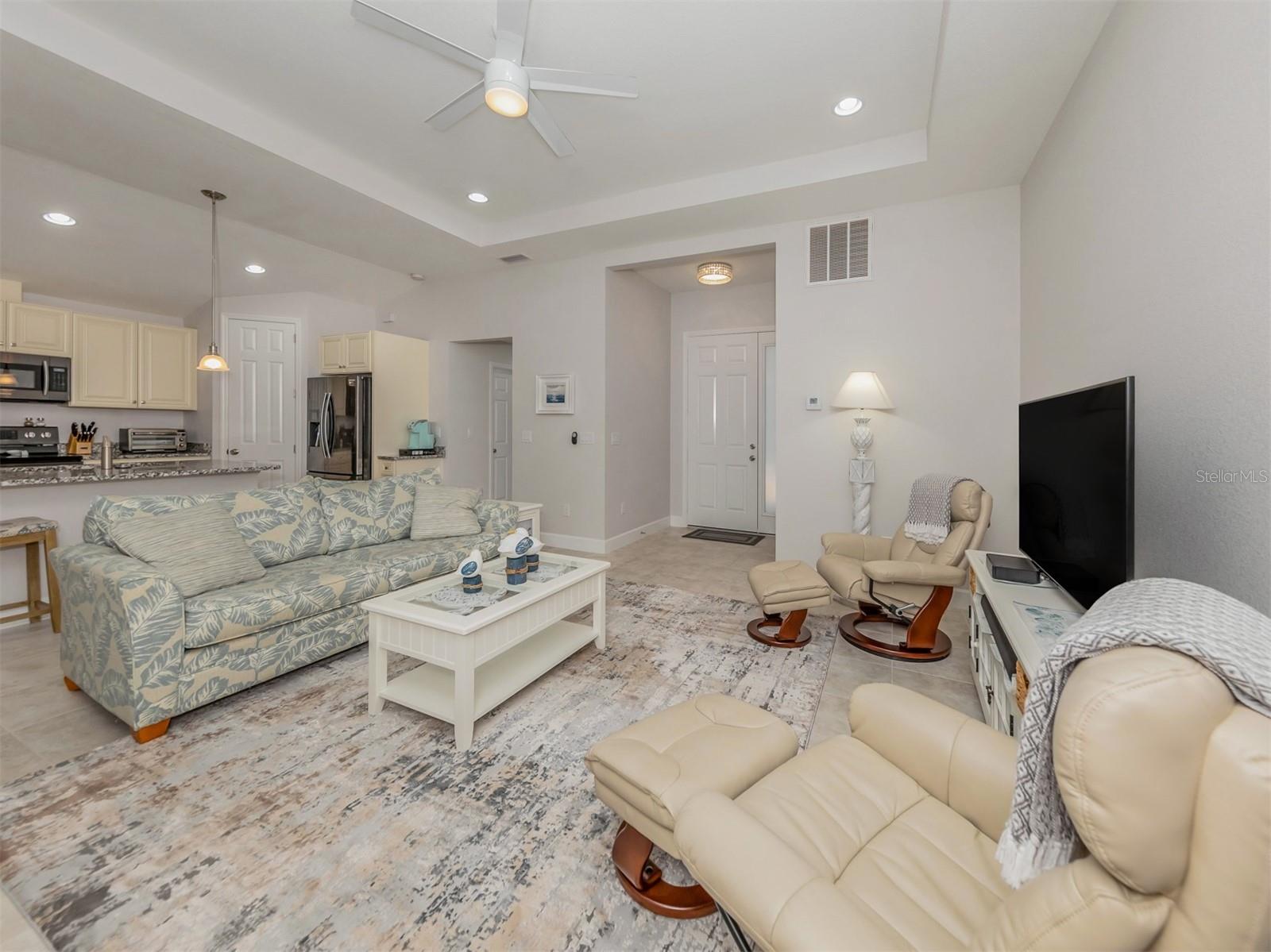 236 HOLLY RD — photo 13