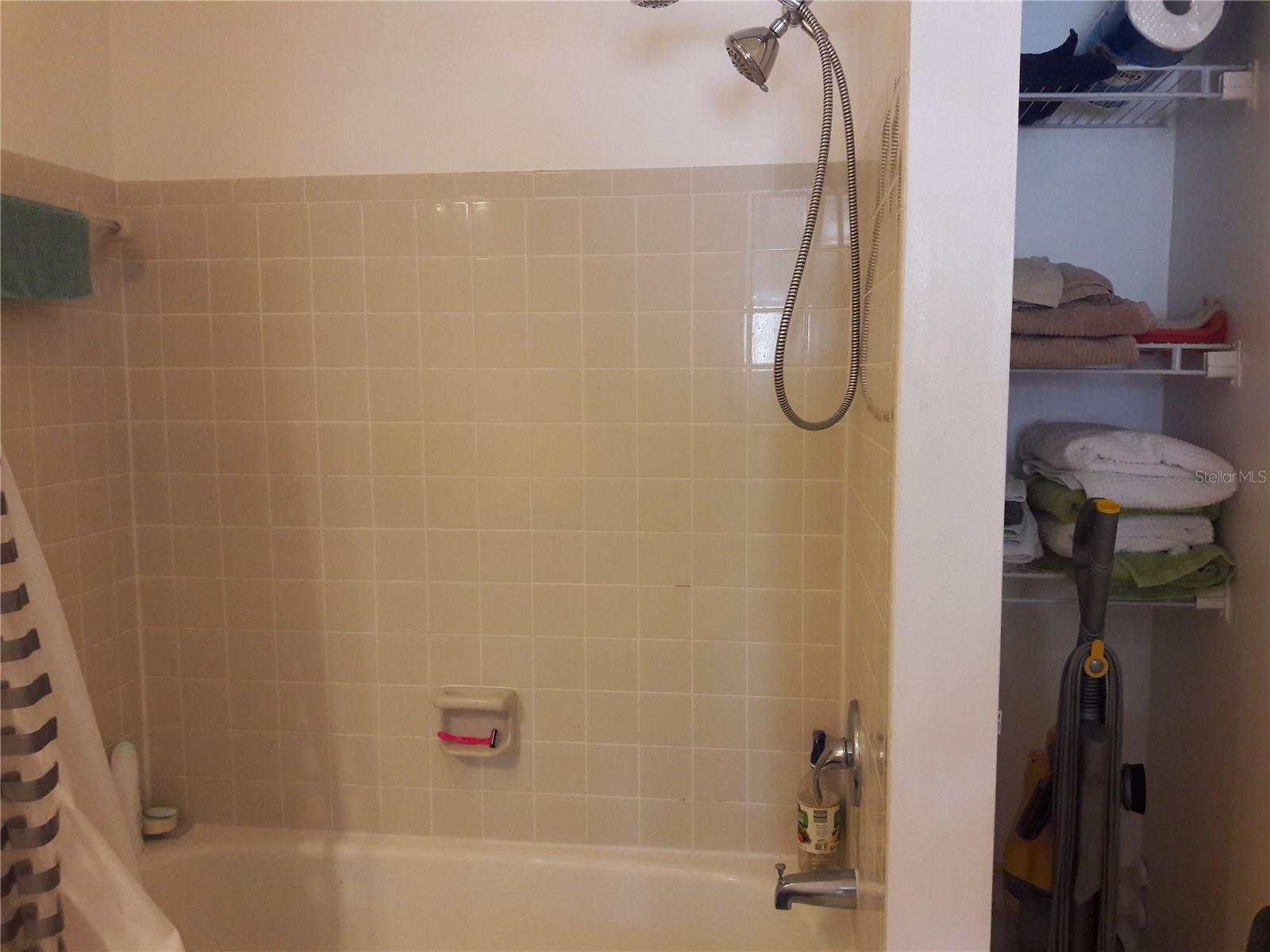 101 LAKE AVE NE #222 — photo 31