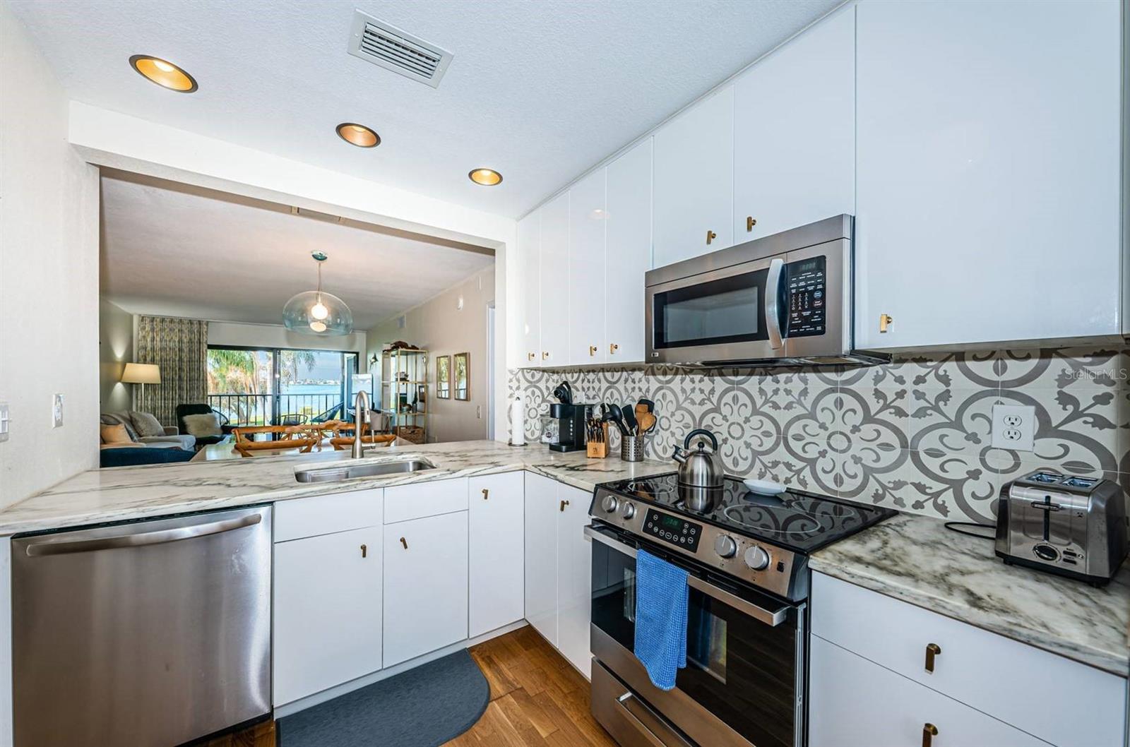 6295 BAHIA DEL MAR CIR #216 — photo 5