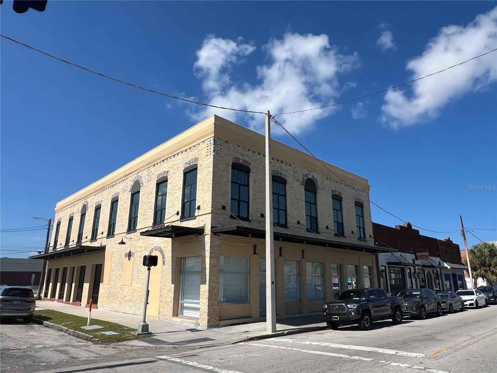 2100 W MAIN ST — photo 7