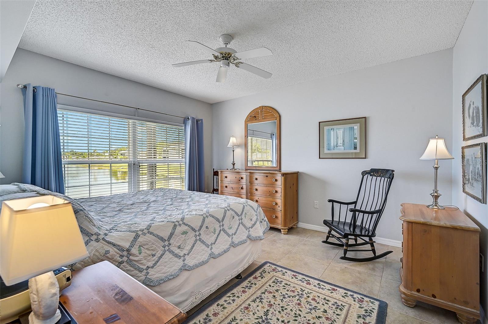 4215 CADDIE DR E #101 — photo 8