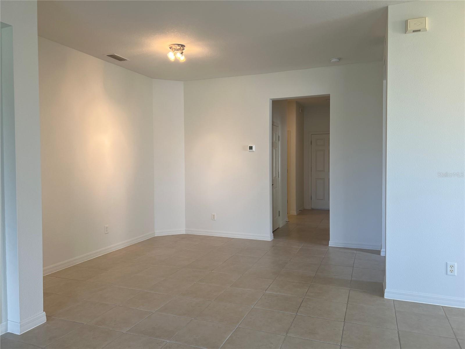 1498 MASENO DR — photo 3