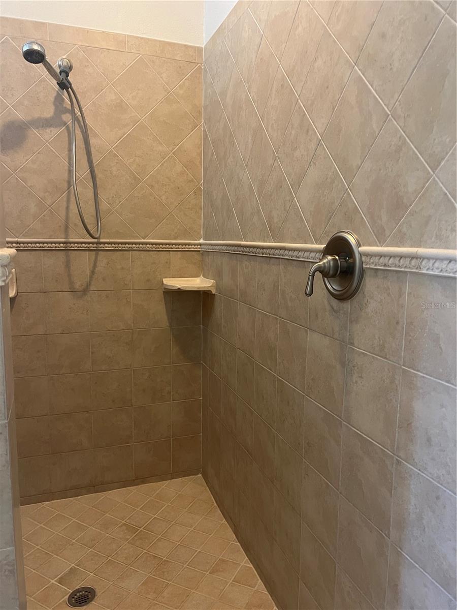 1498 MASENO DR — photo 16