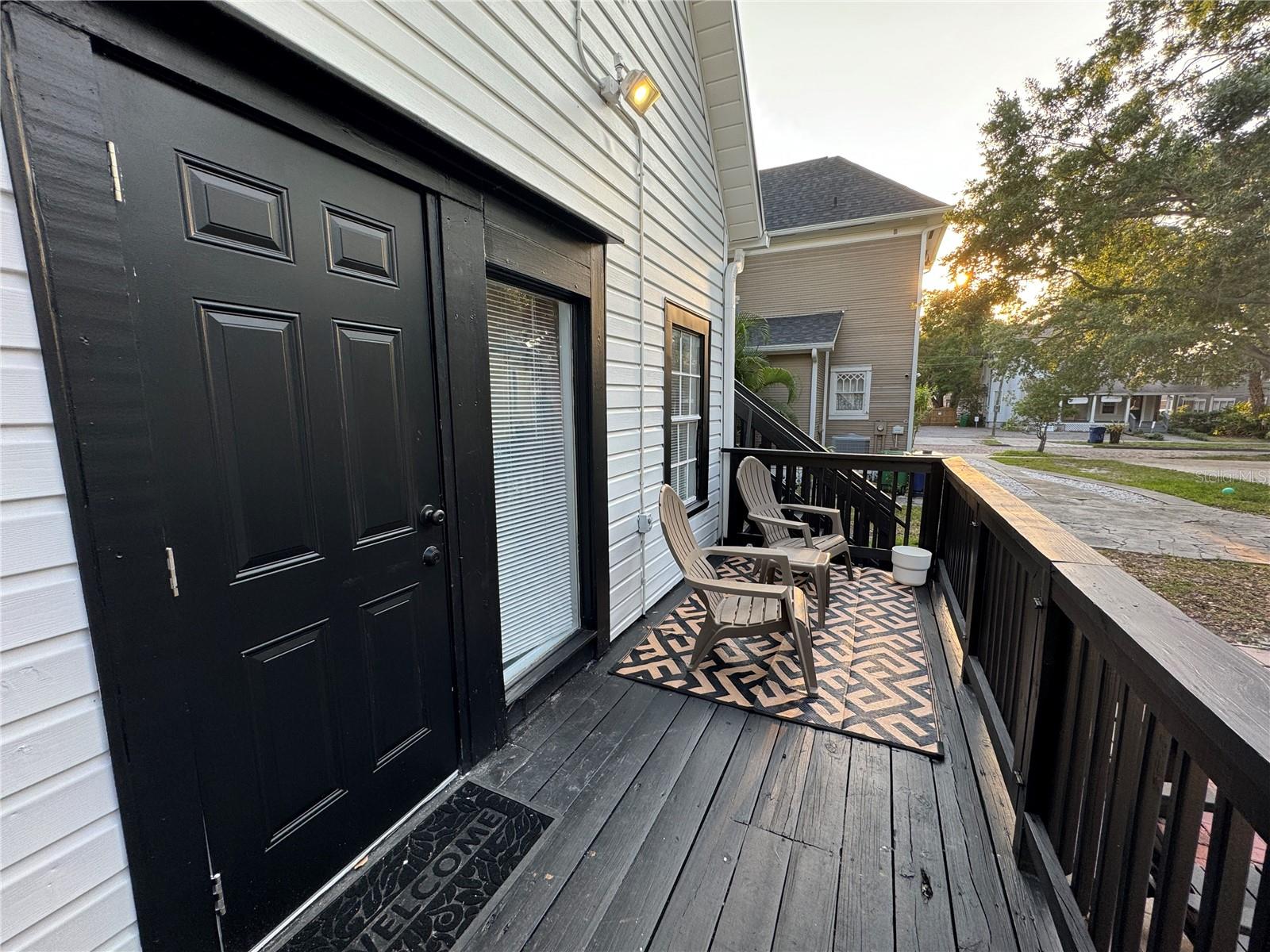 609 W AZEELE ST #1 — photo 3