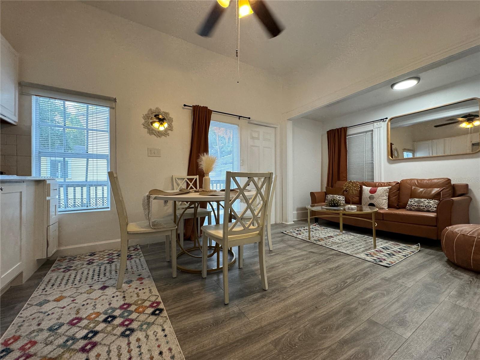 609 W AZEELE ST #1 — photo 7