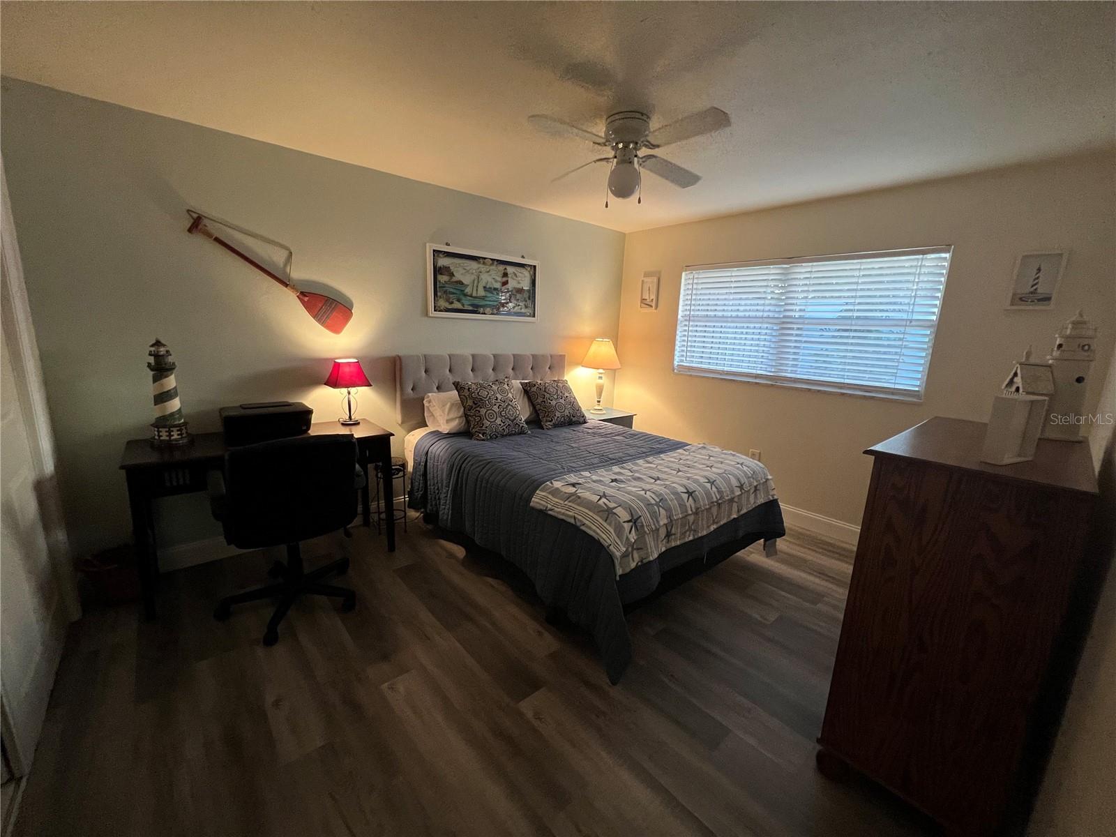 1406 N SATURN AVE — photo 22