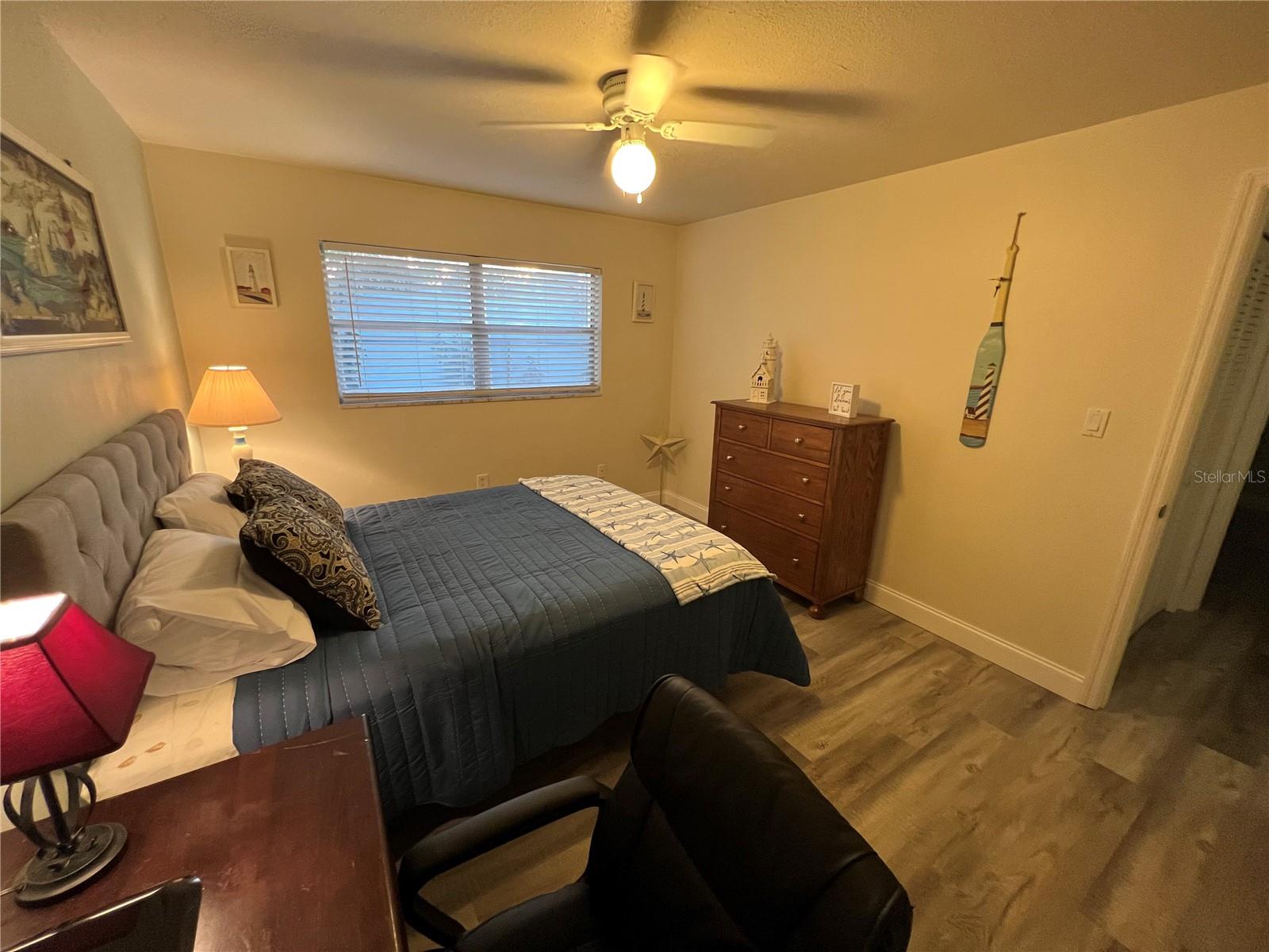 1406 N SATURN AVE — photo 20