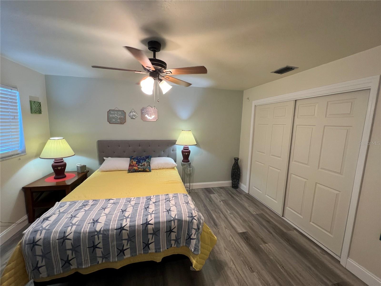 1406 N SATURN AVE — photo 16