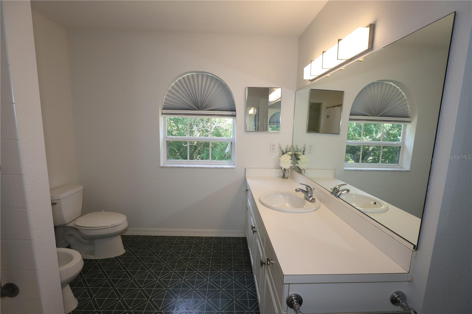 4275 CASTLEBRIDGE LN #1323 — photo 23