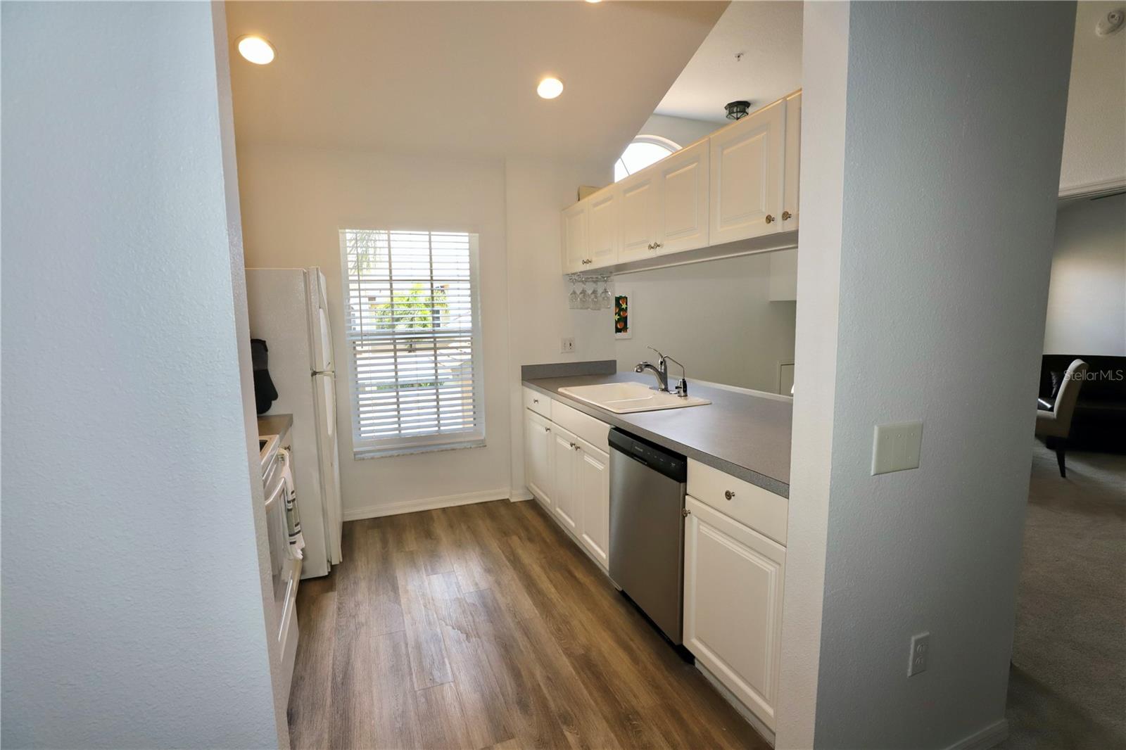 4275 CASTLEBRIDGE LN #1323 — photo 9