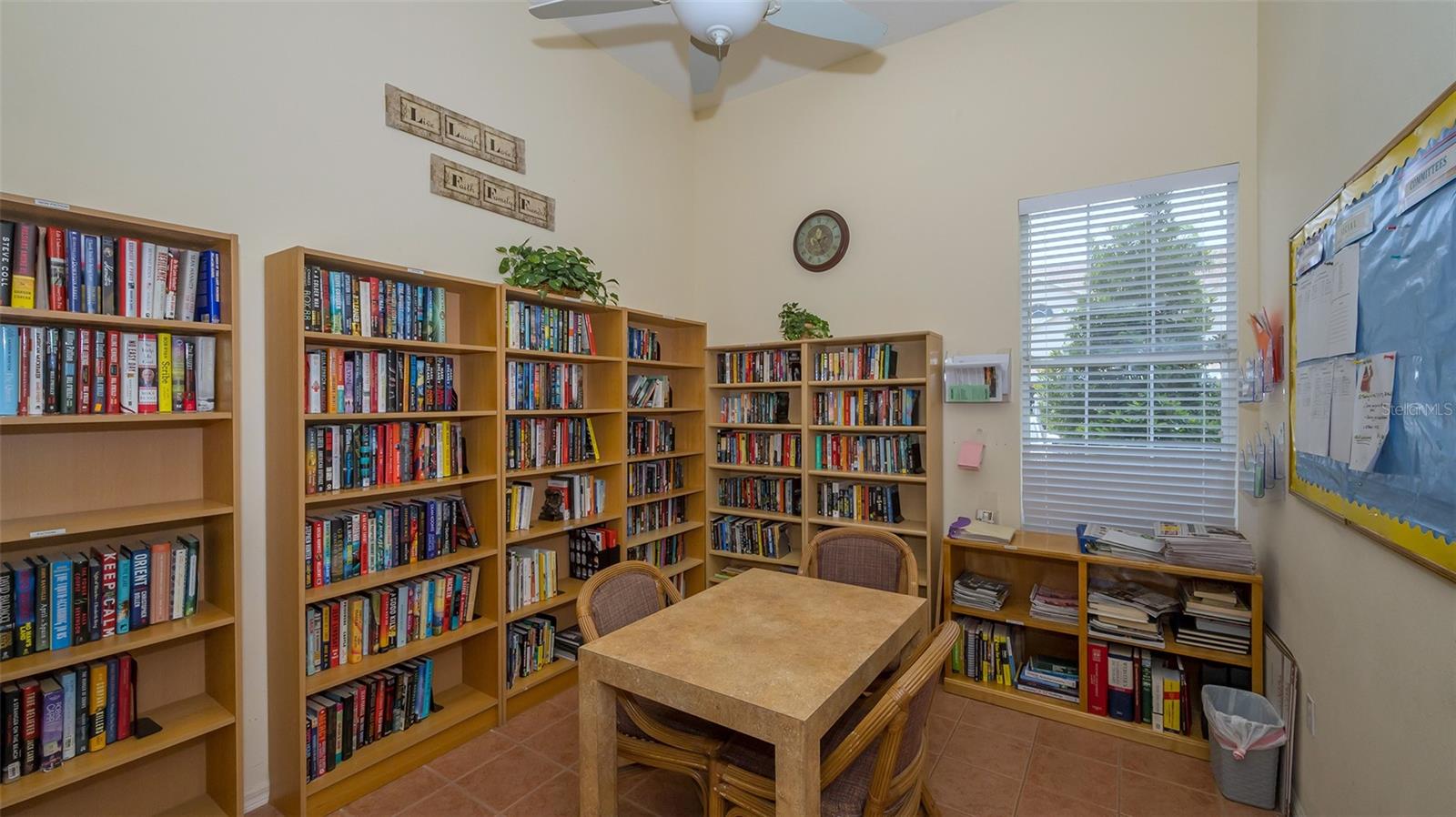 4275 CASTLEBRIDGE LN #1323 — photo 36