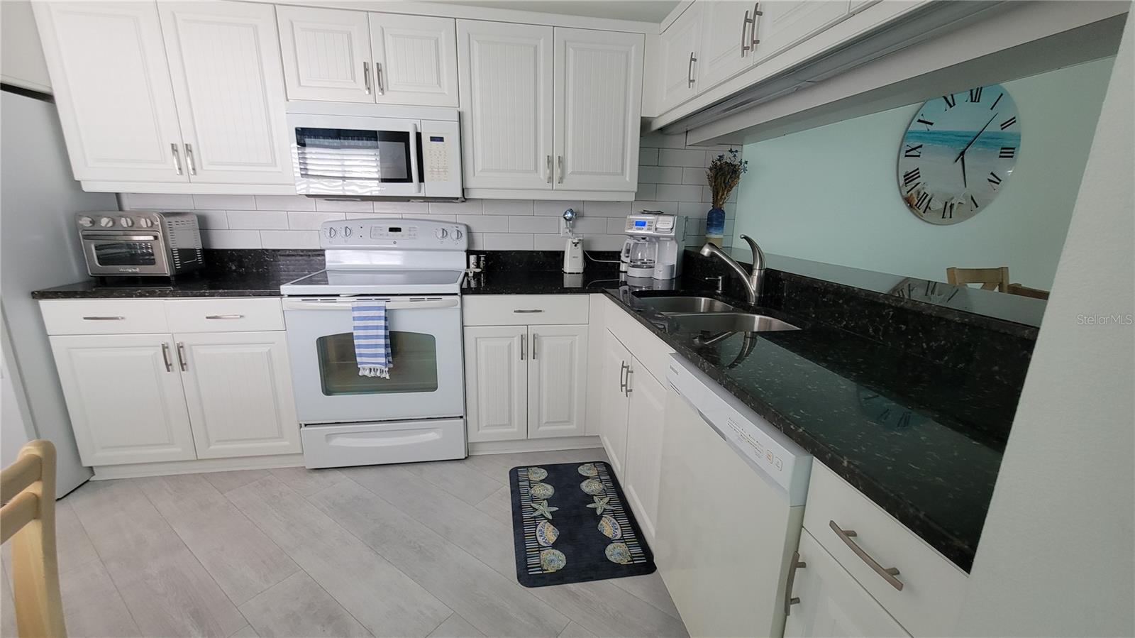 1318 PERICO POINT CIR — photo 3
