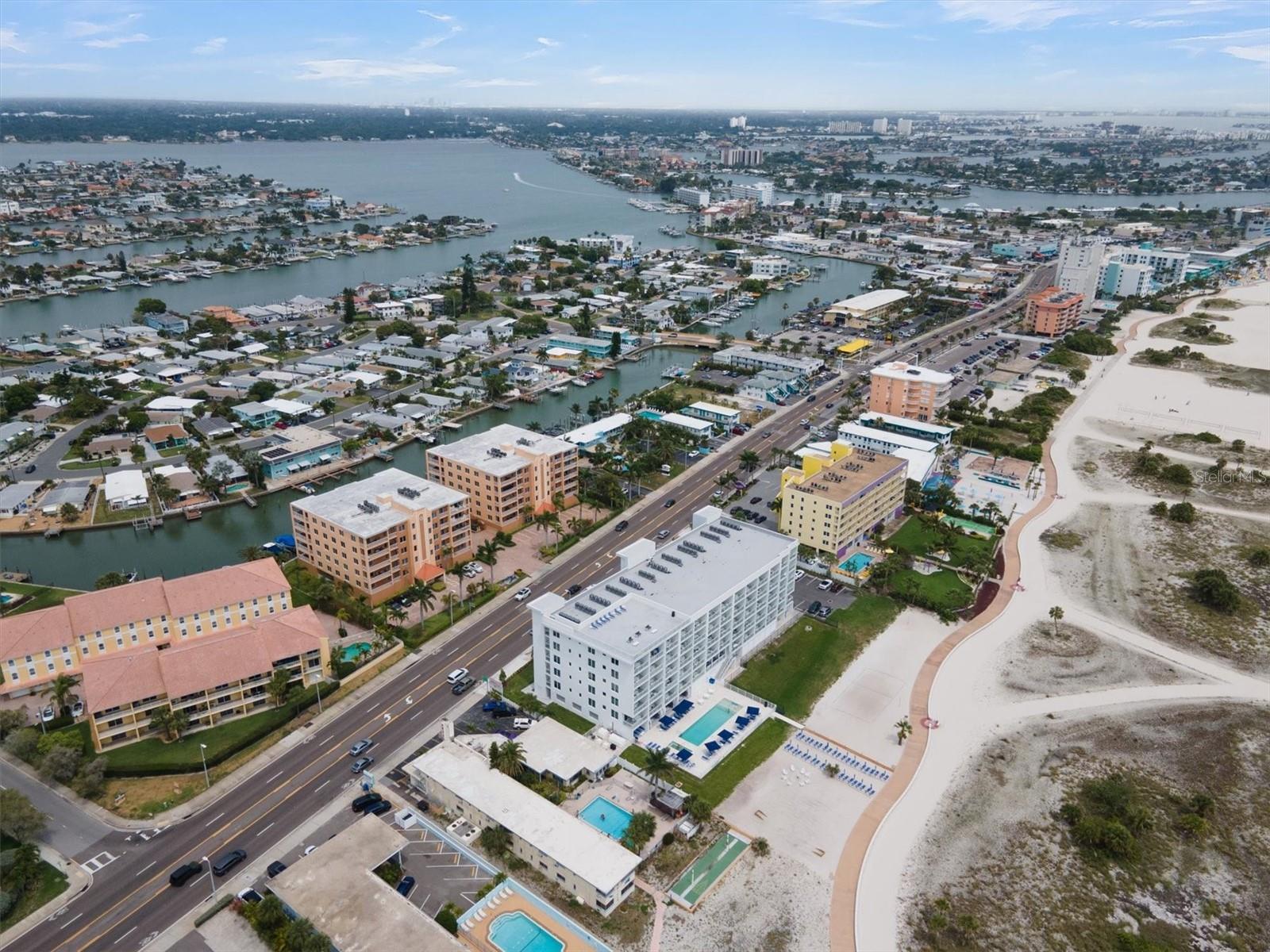 11500 GULF BLVD #610 — photo 37